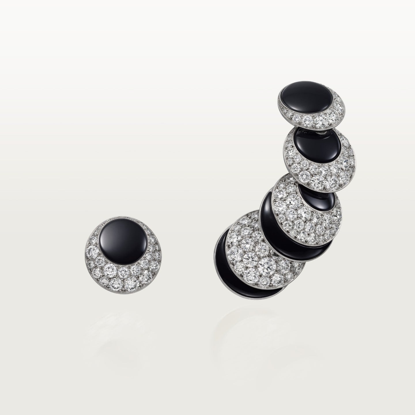 Boucles d'oreilles Cartier Libre Polymorph, onyx