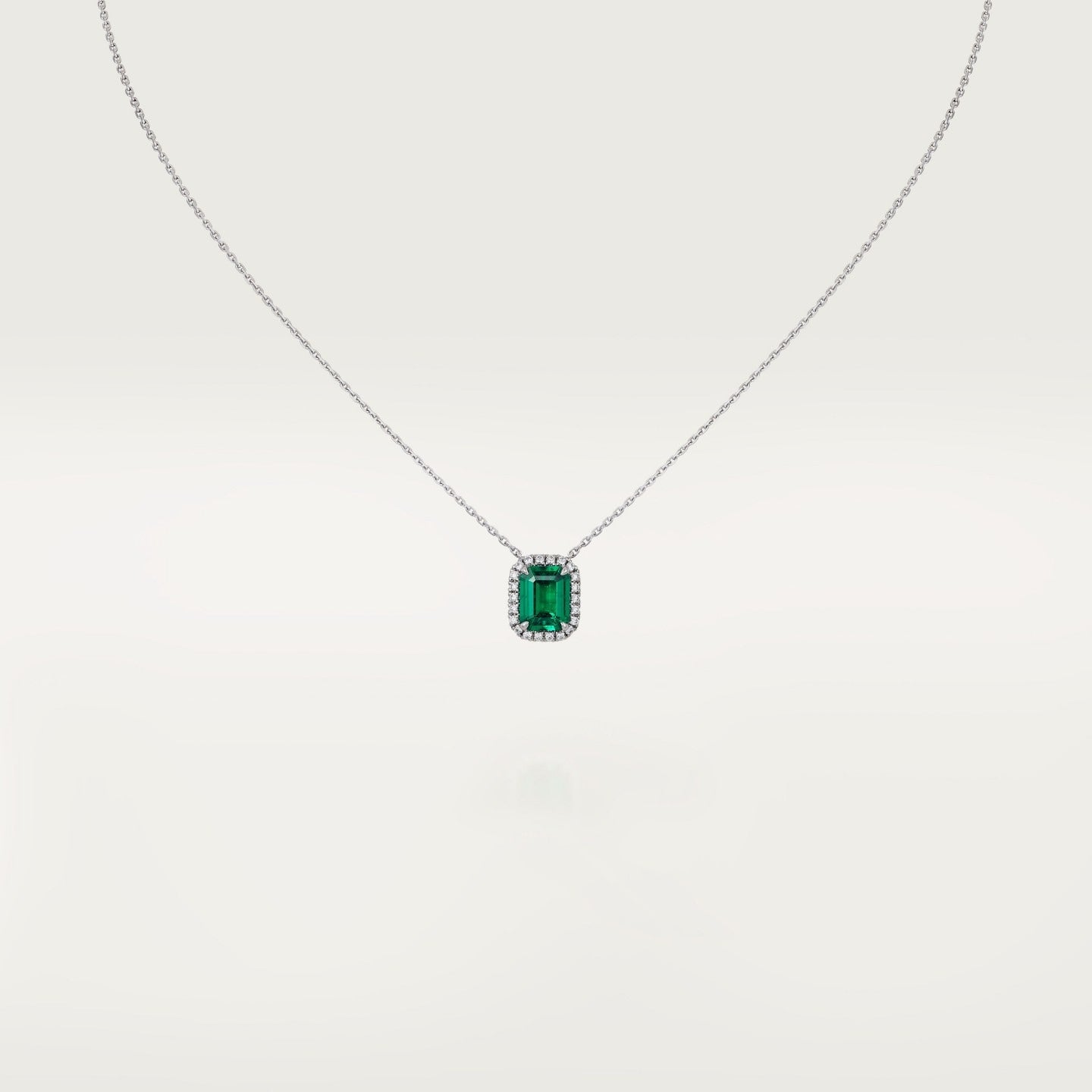 Pendentif Cartier Destinée, émeraude taille emeraude, pavé