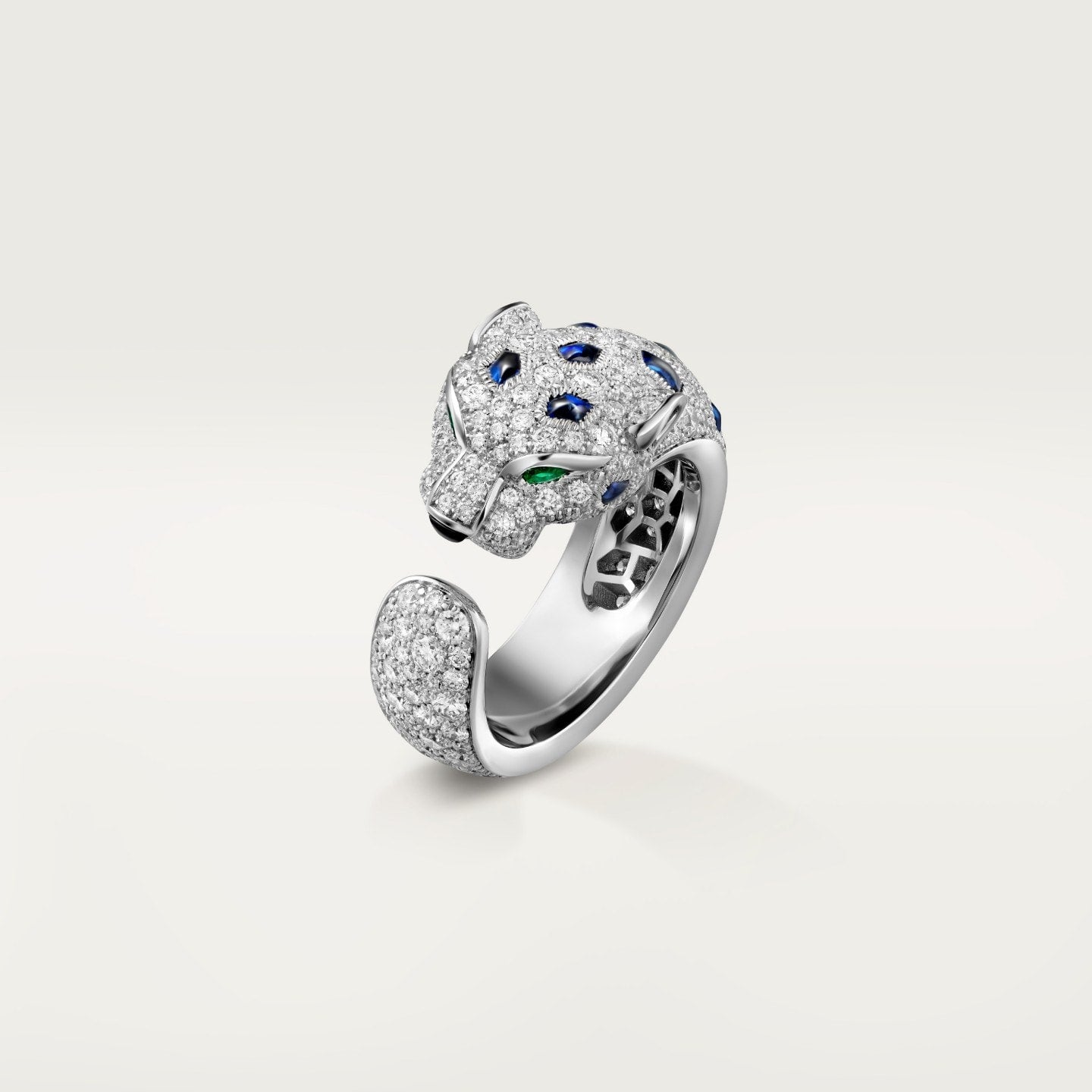 Bague Panthère de Cartier, moyen modèle, semi-pavée