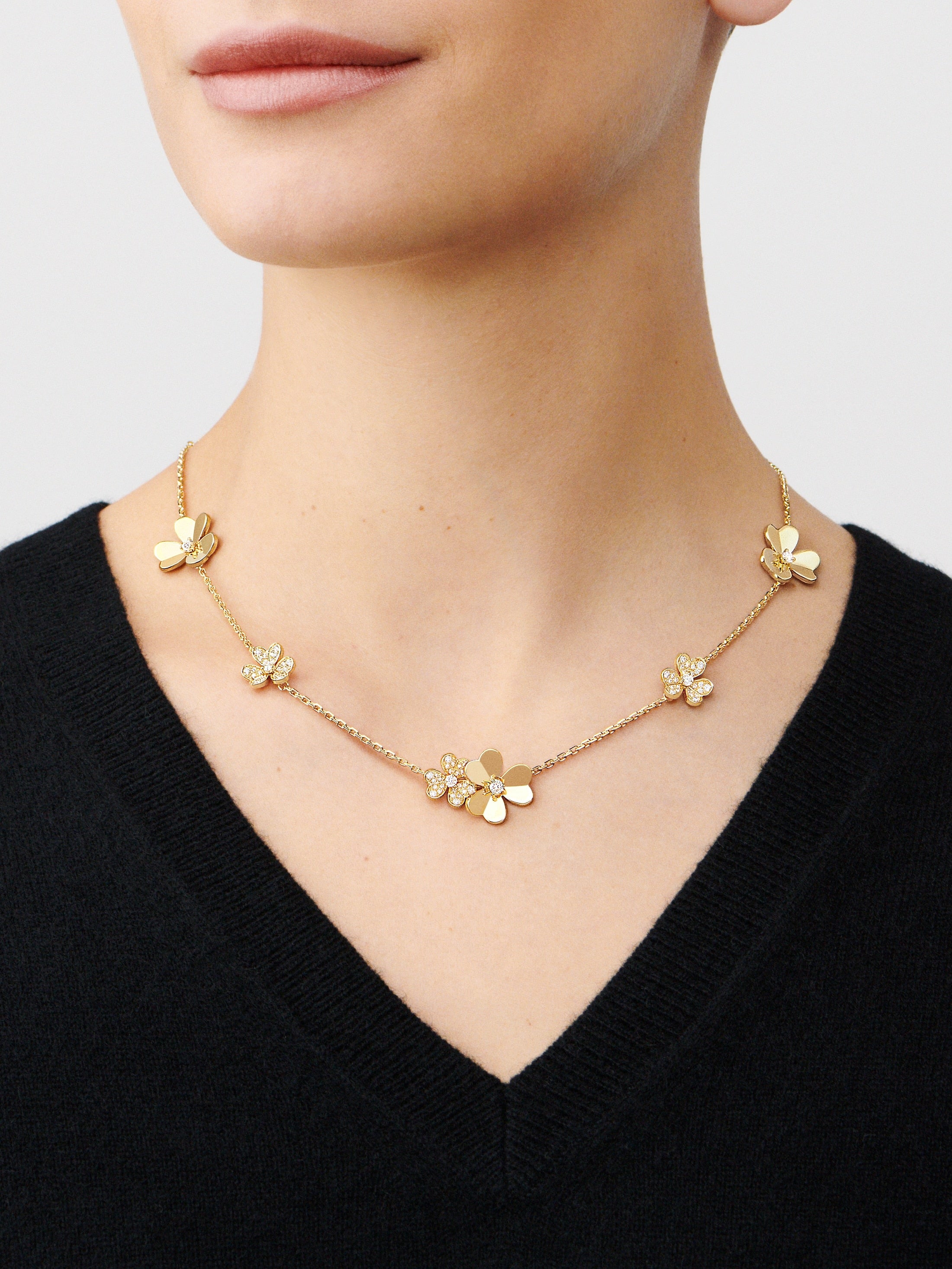 Collier Frivole 9 fleurs