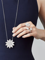 Bague Entre les Doigts Lotus