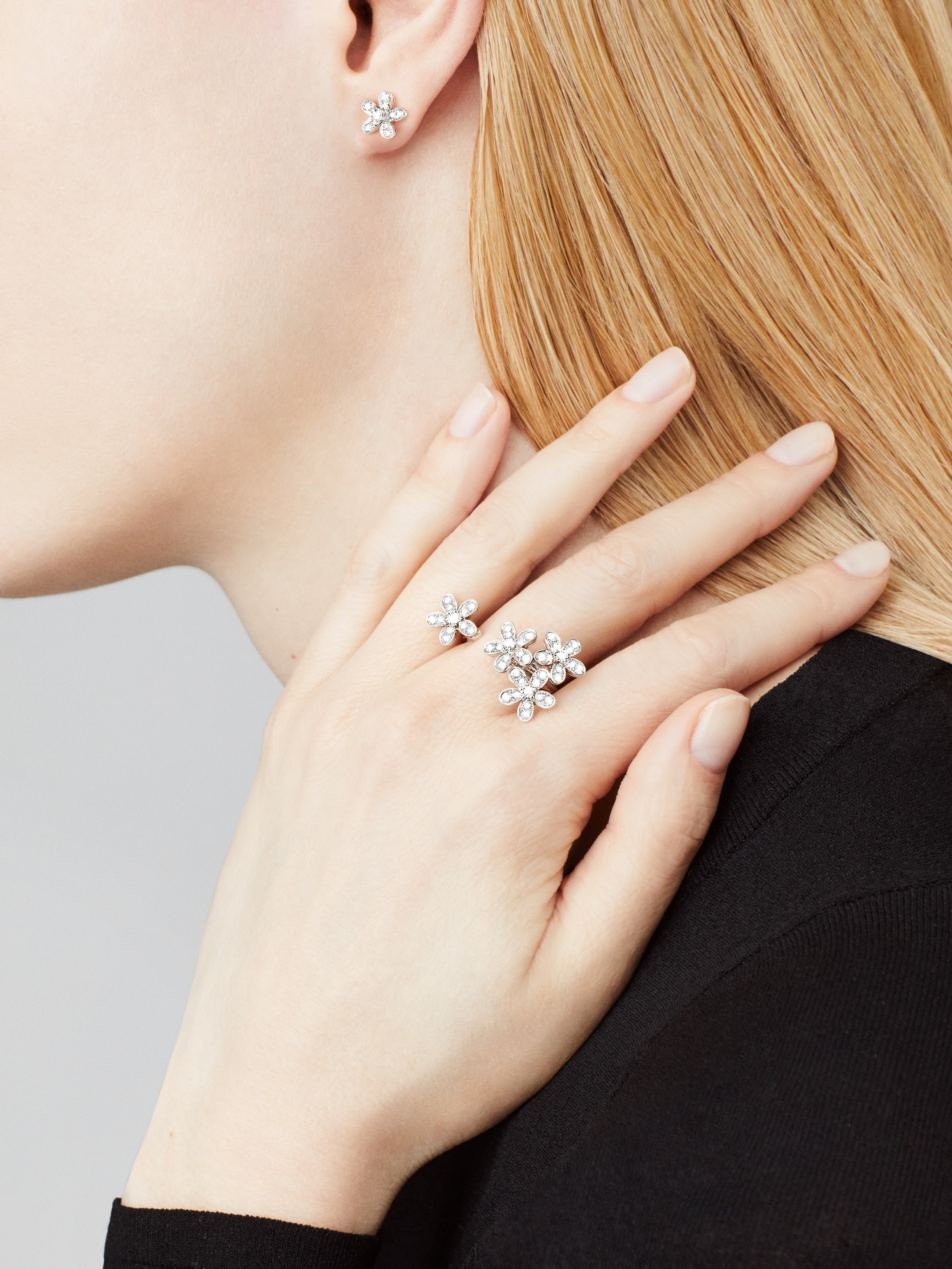 Bague Entre les Doigts Socrate