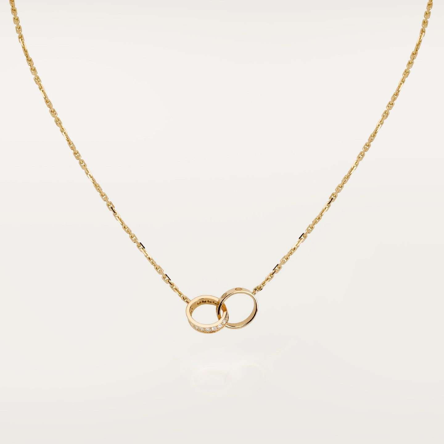Pendentif LOVE, semi-pavé