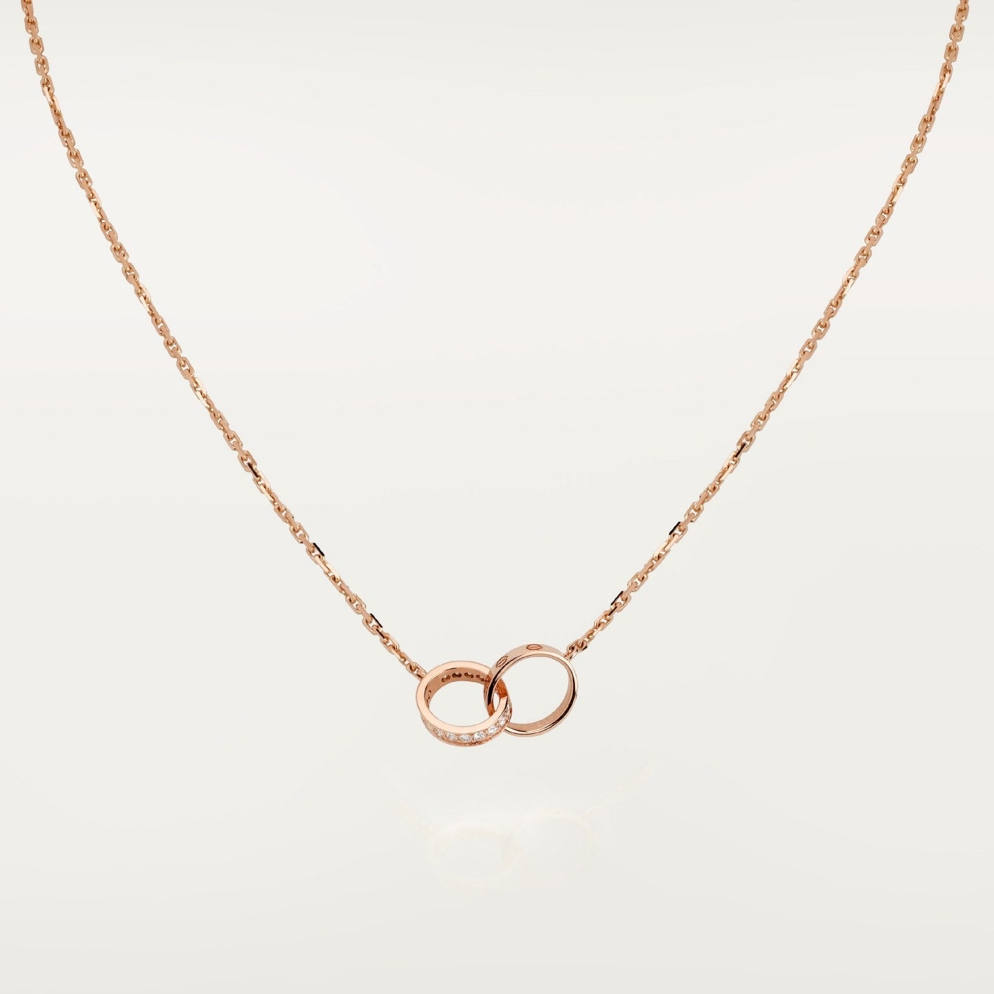 Pendentif LOVE, semi-pavé