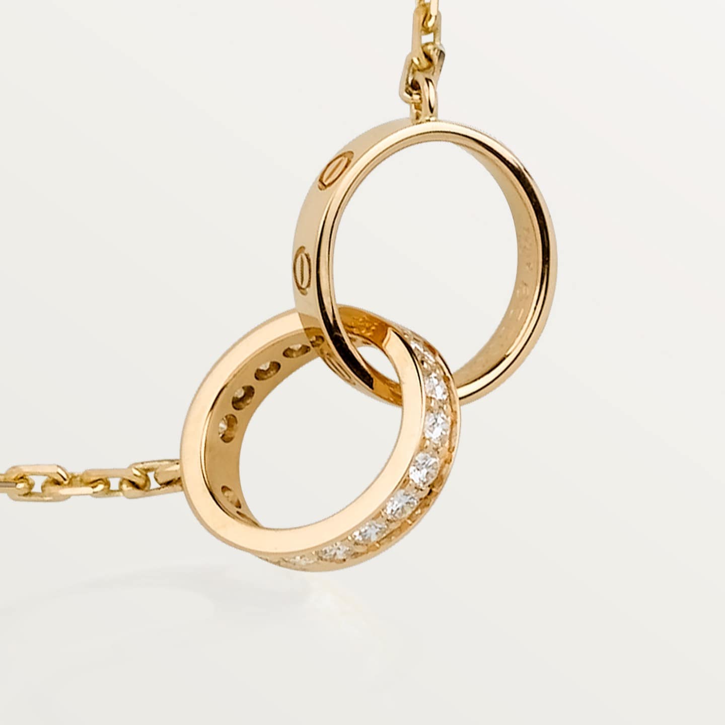 Pendentif LOVE, semi-pavé
