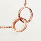 Pendentif LOVE, semi-pavé