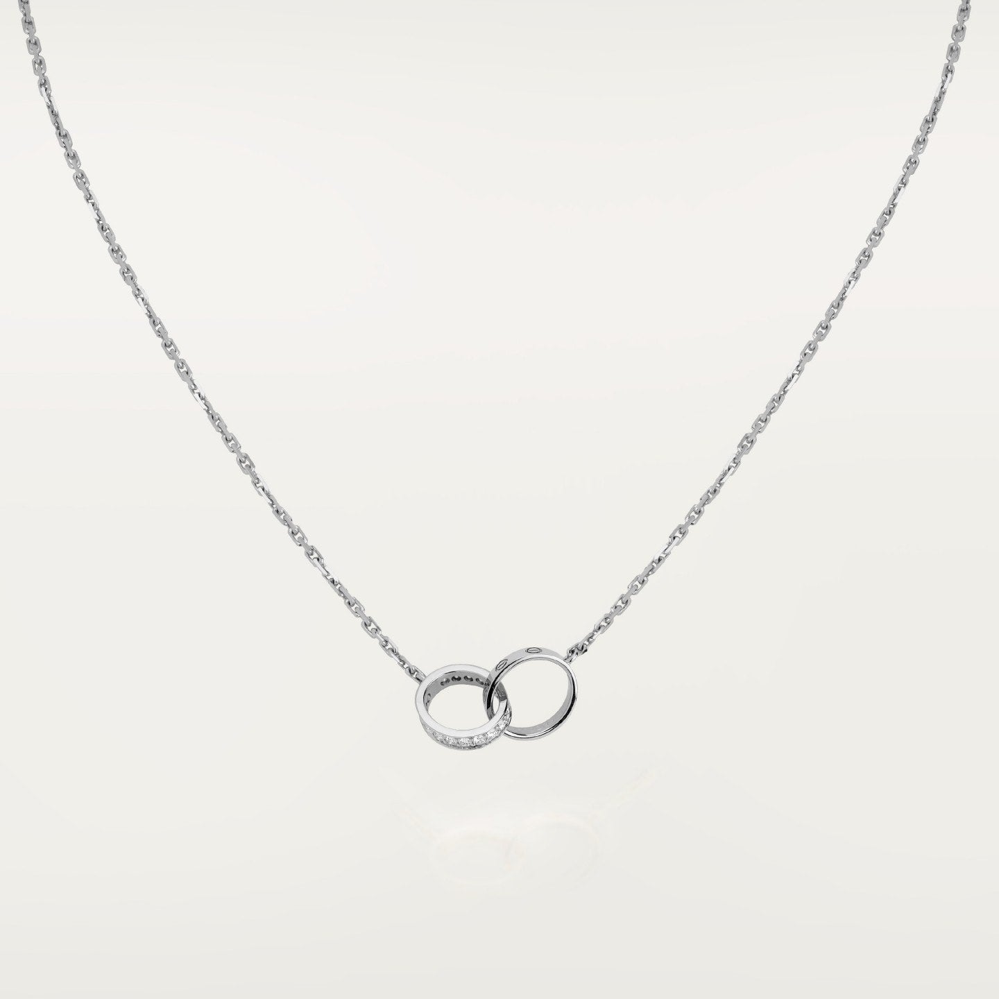 Pendentif LOVE, semi-pavé