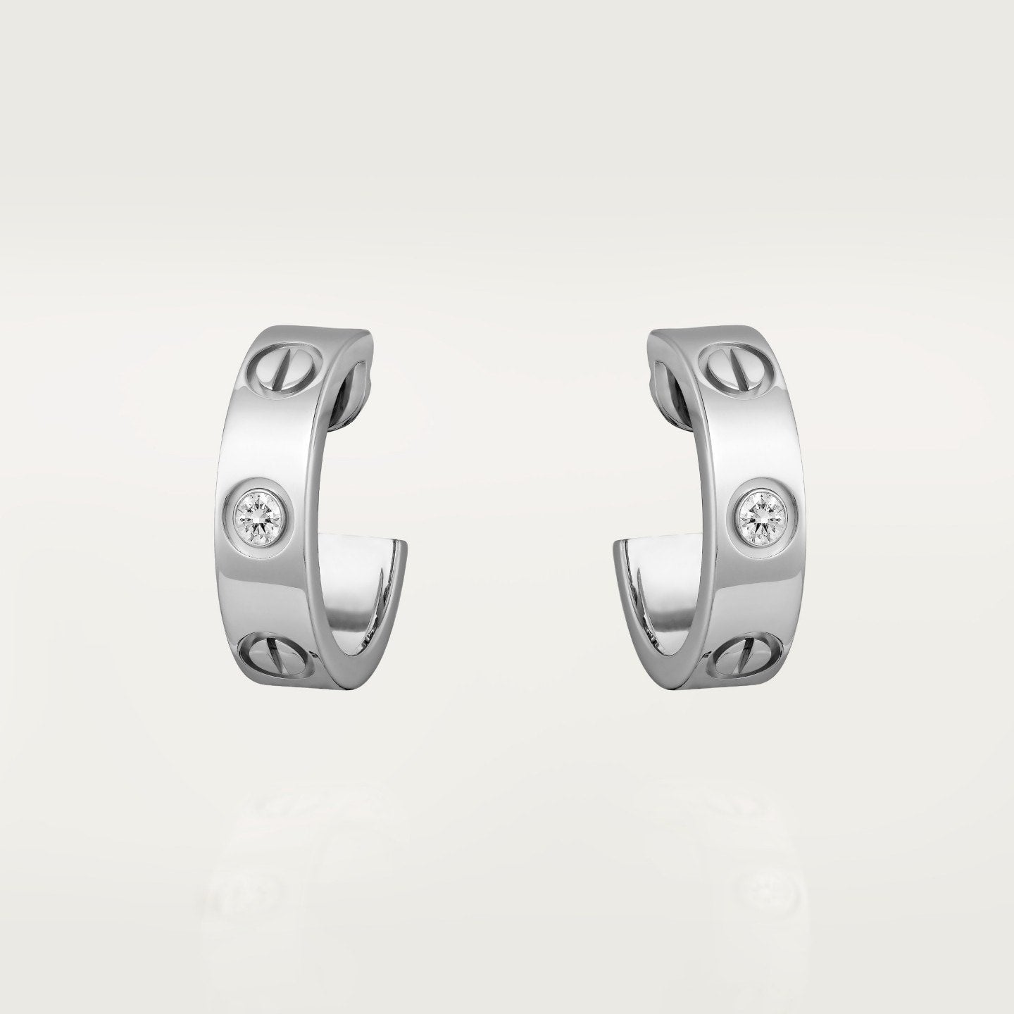 Créoles LOVE, modèle classique, 2 diamants
