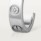 Créoles LOVE, modèle classique, 2 diamants
