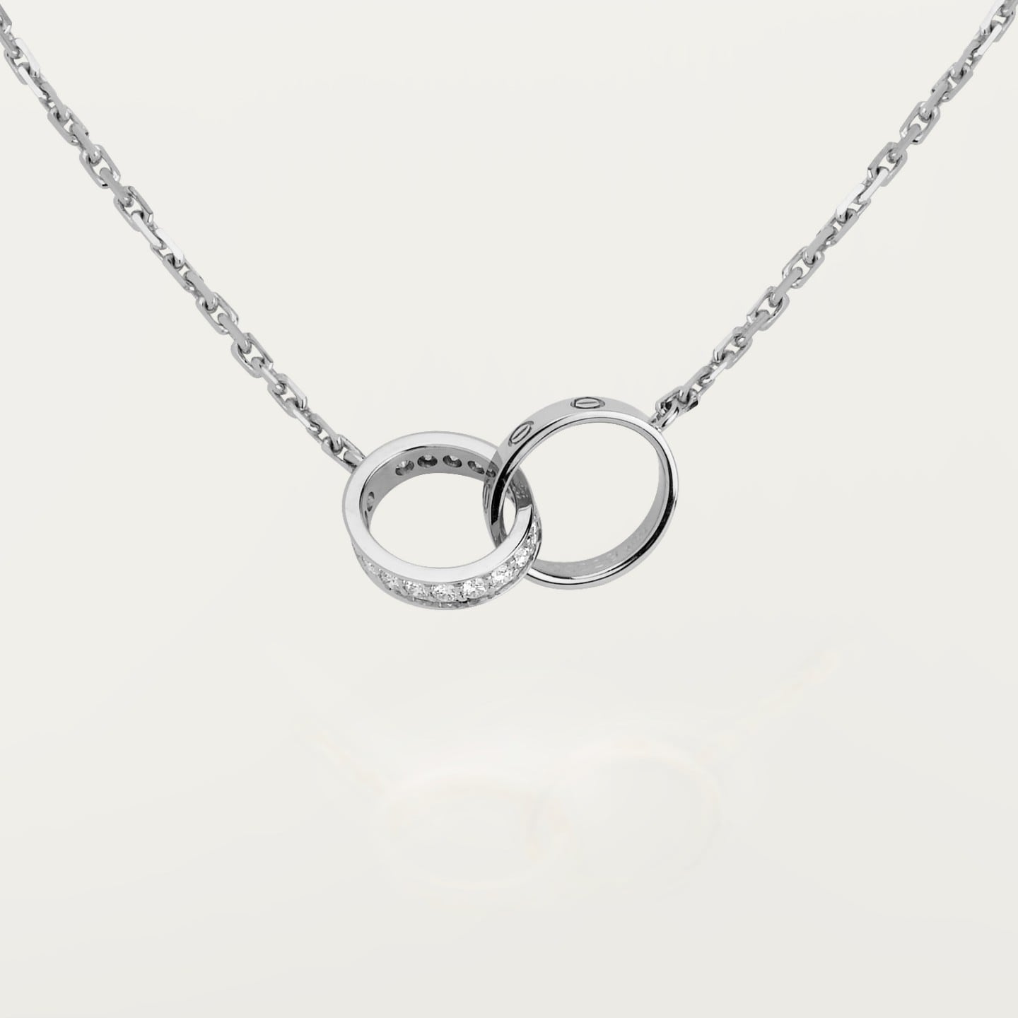 Pendentif LOVE, semi-pavé