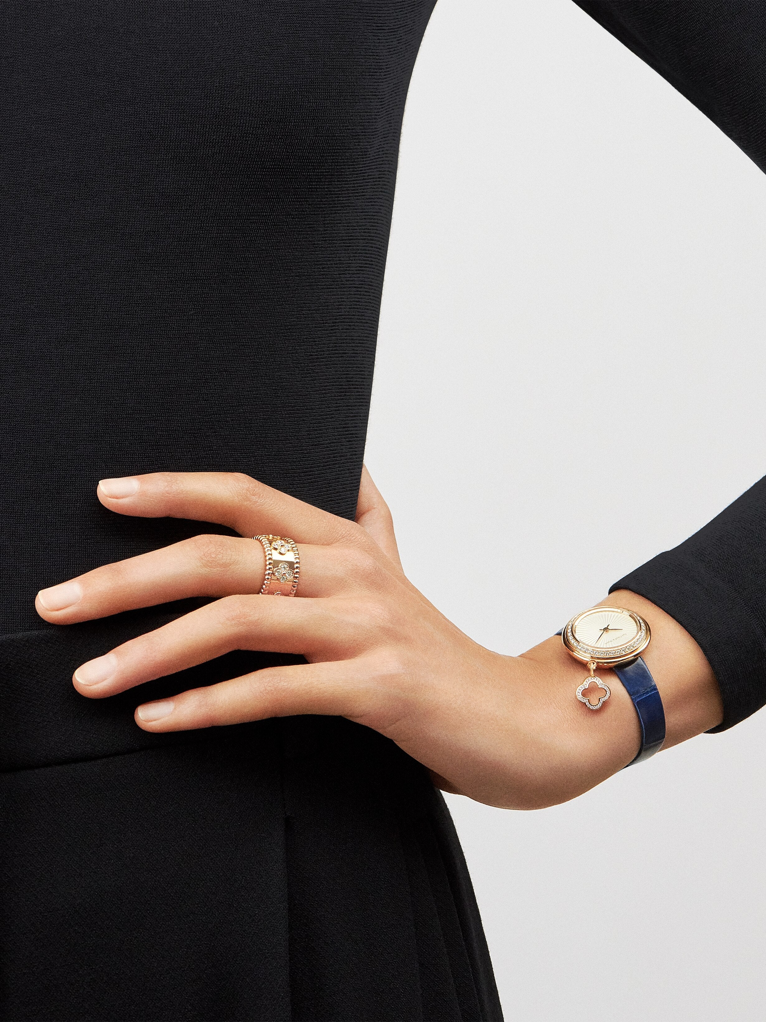 Bague Perlée trèfles, petit modèle