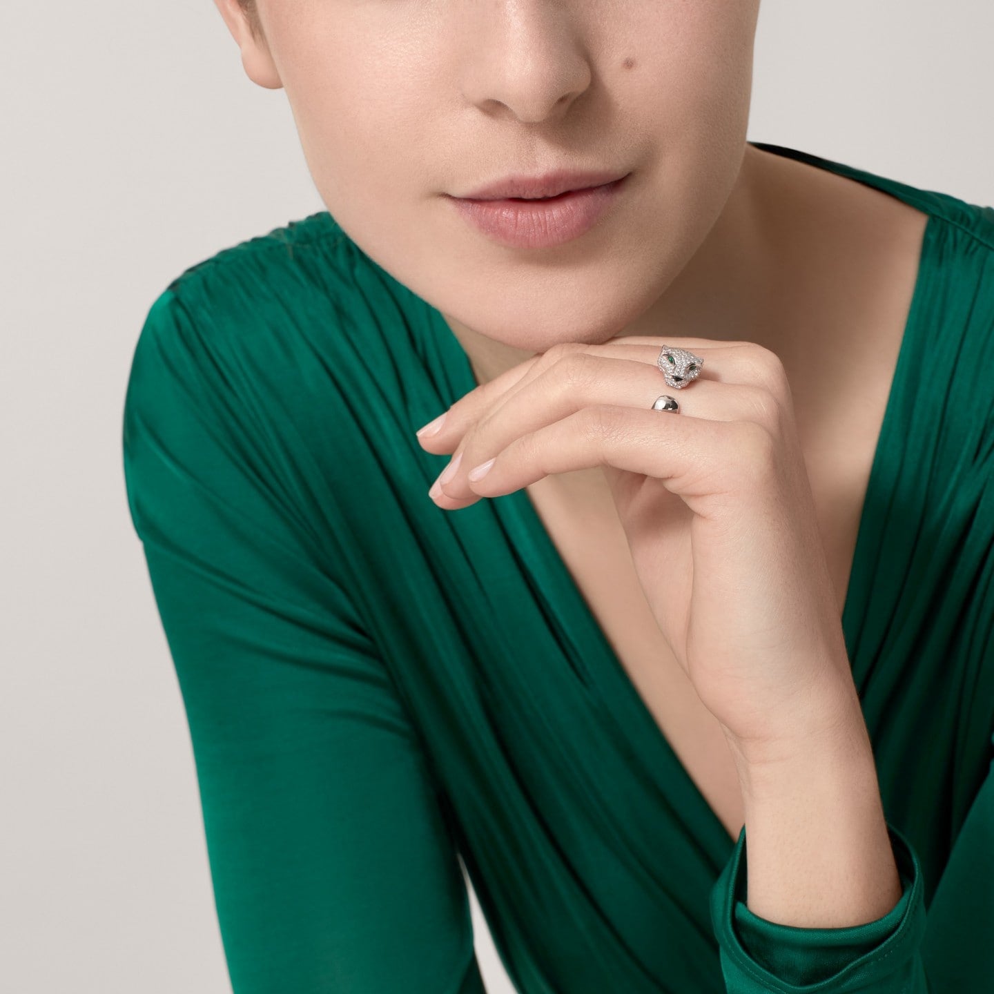Bague Panthère de Cartier, moyen modèle, pavée