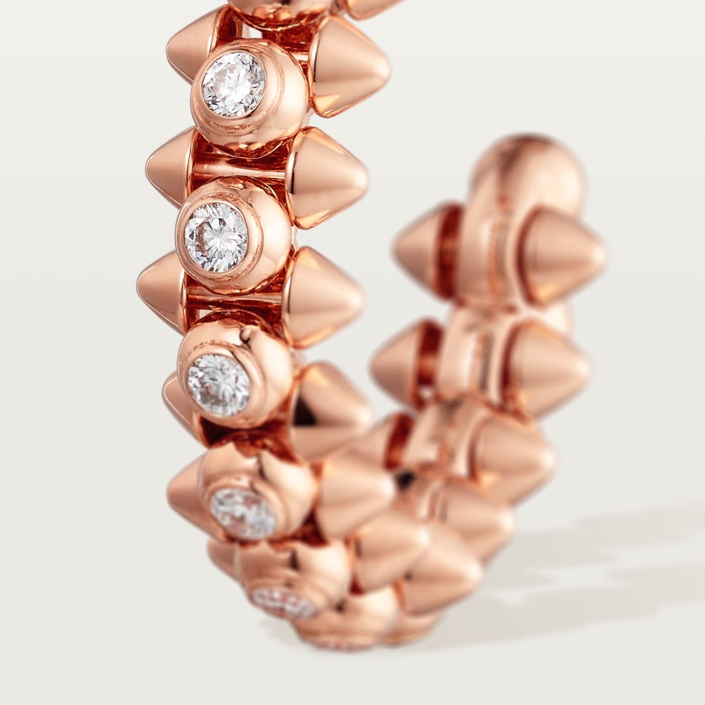 Créoles Clash de Cartier, moyen modèle, diamants