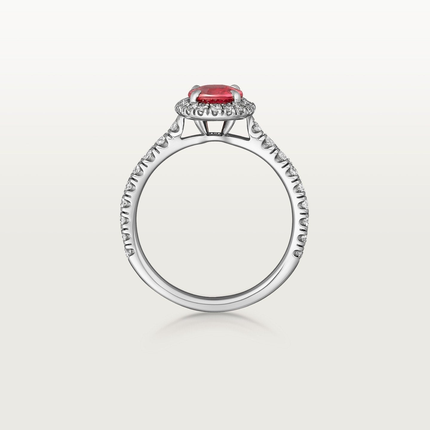 Solitaire Cartier Destinée, rubis taille ovale, pavé