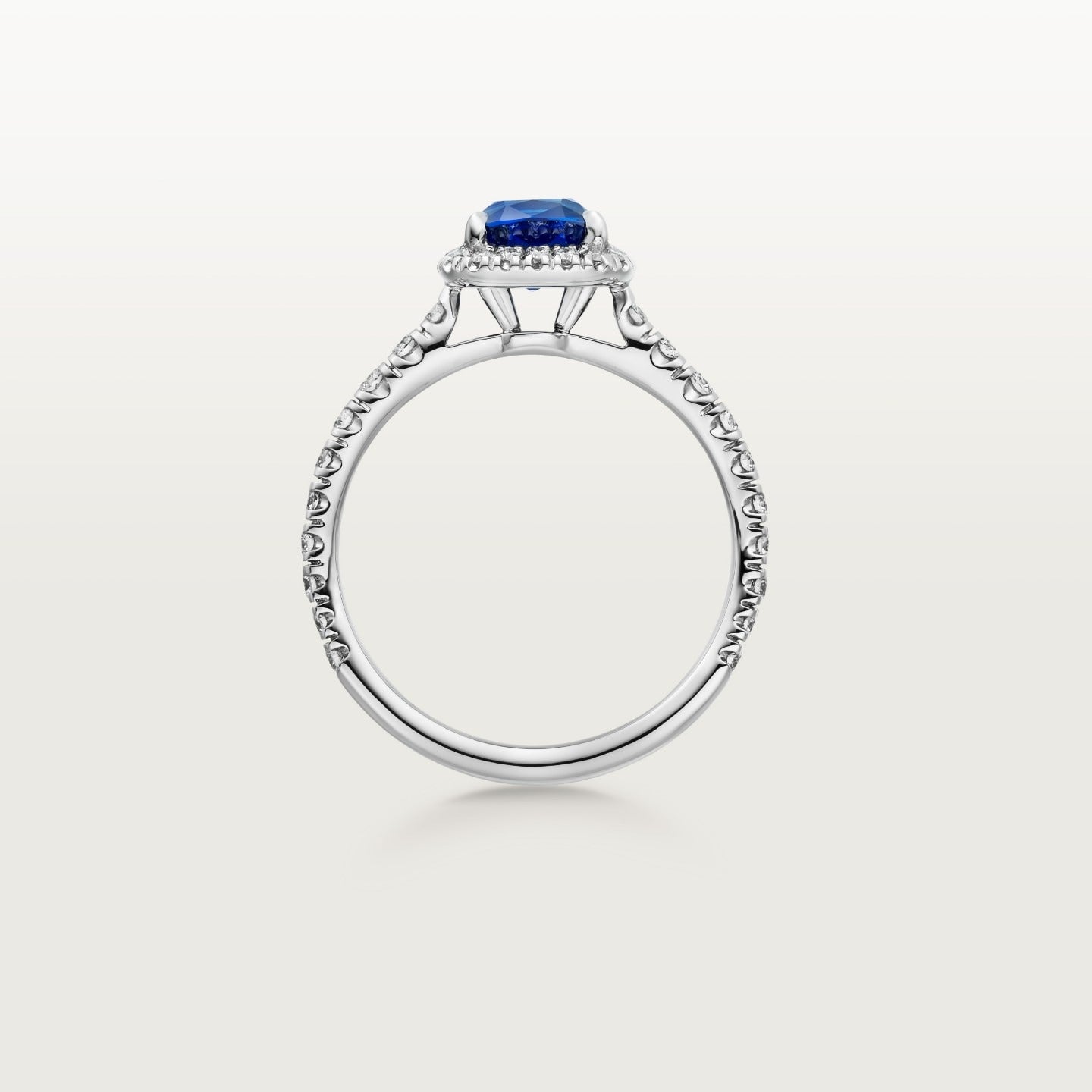 Solitaire Cartier Destinée, saphir taille coussin, pavé