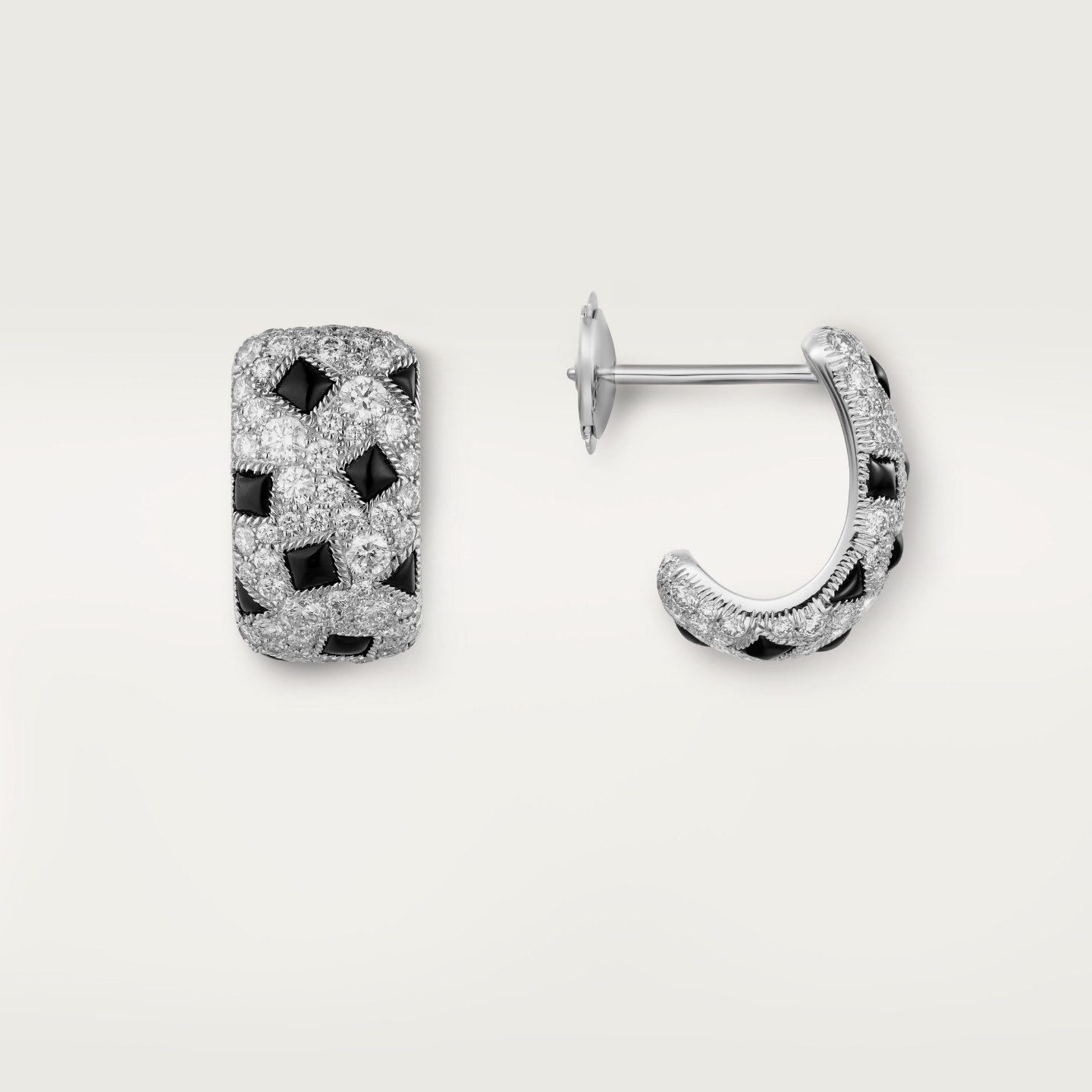 Boucles d'oreilles Panthère de Cartier, pavées