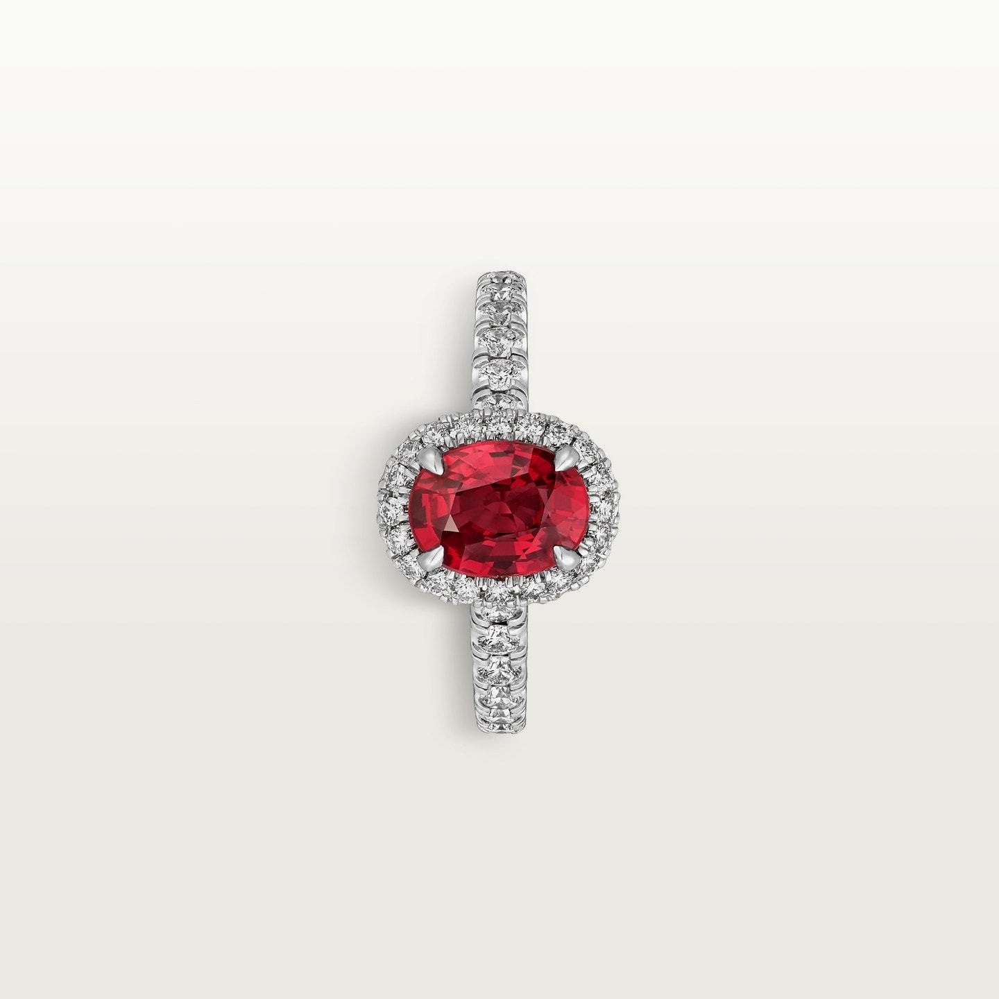 Solitaire Cartier Destinée, rubis taille ovale, pavé
