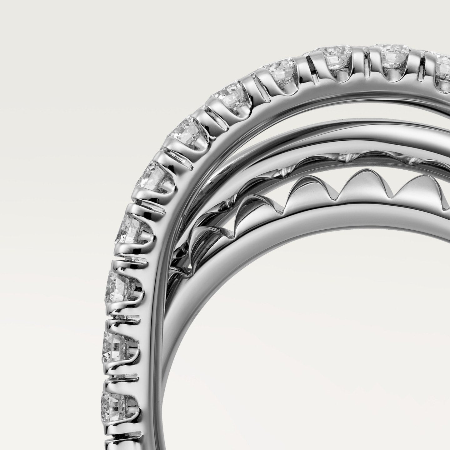 Bague Etincelle de Cartier, semi-pavée