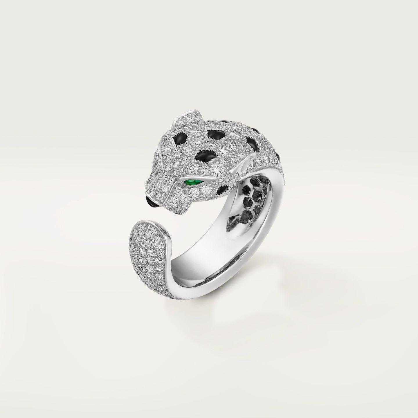 Bague Panthère de Cartier, moyen modèle, semi-pavée
