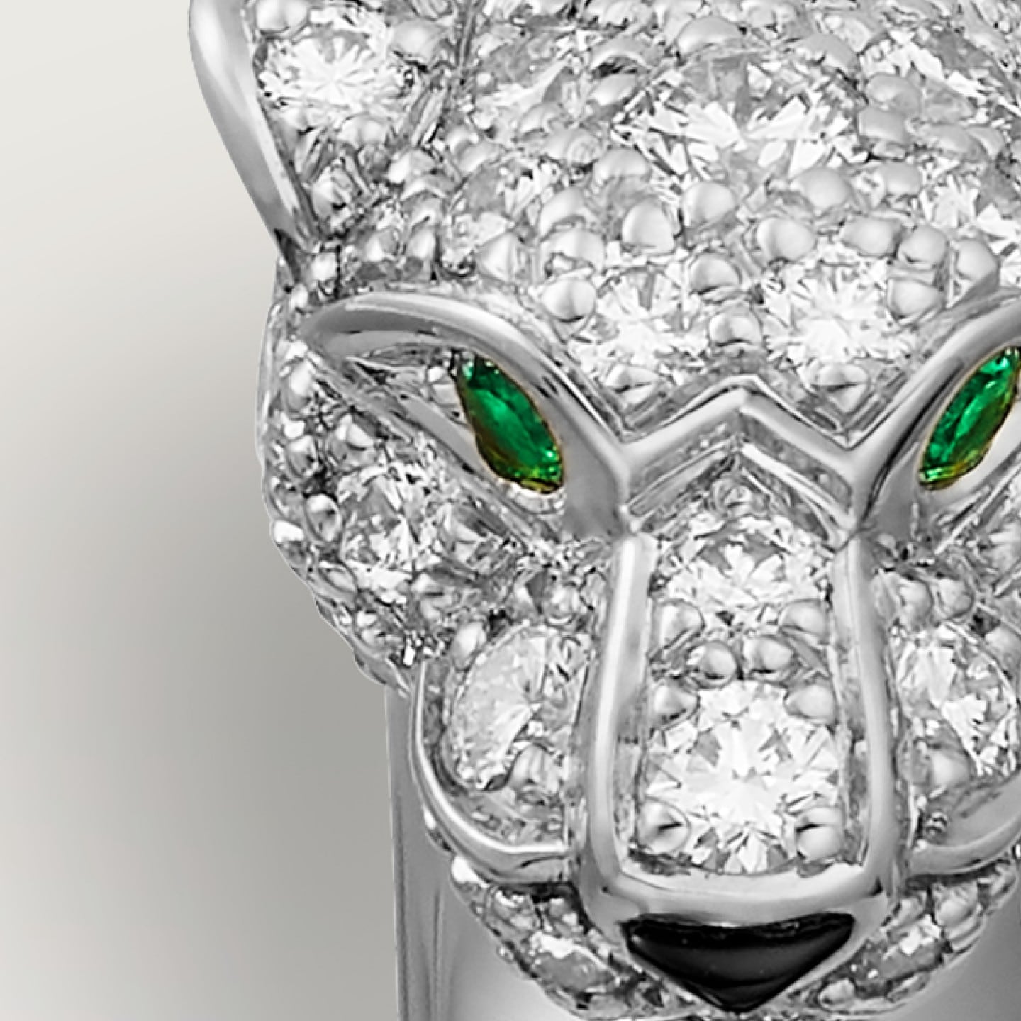 Bague Panthère de Cartier, petit modèle, semi-pavée