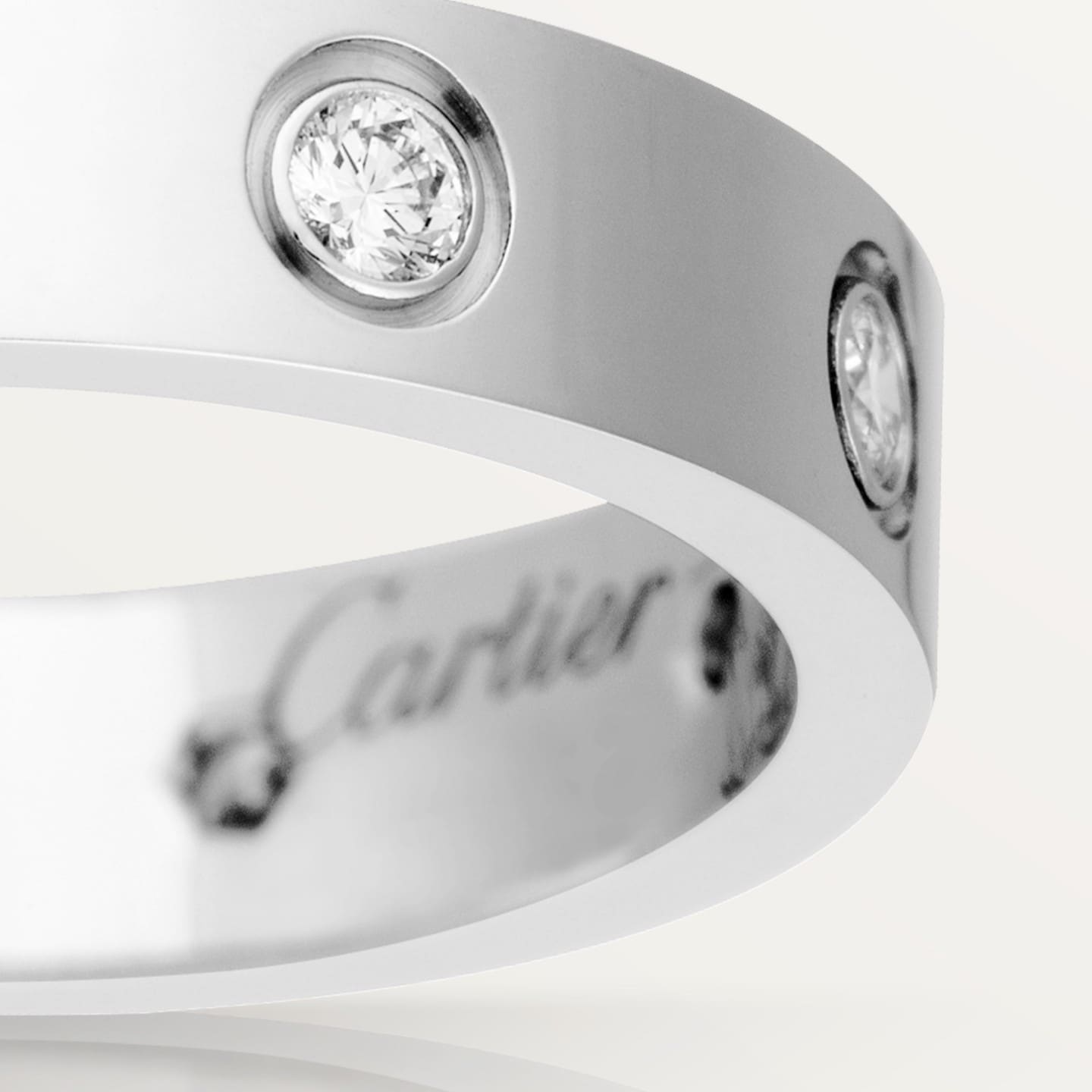 Bague LOVE, petit modèle, 8 diamants