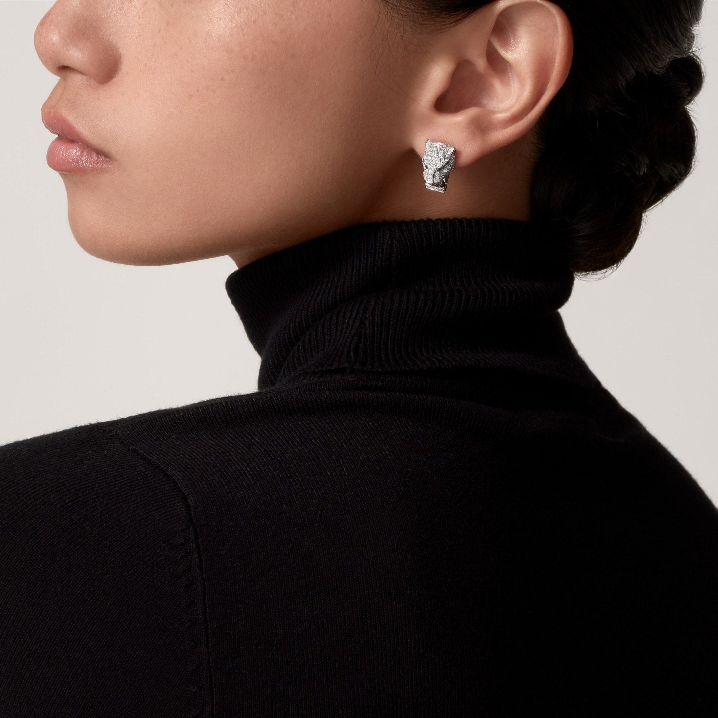 Boucles d'oreilles Panthère de Cartier, pavées