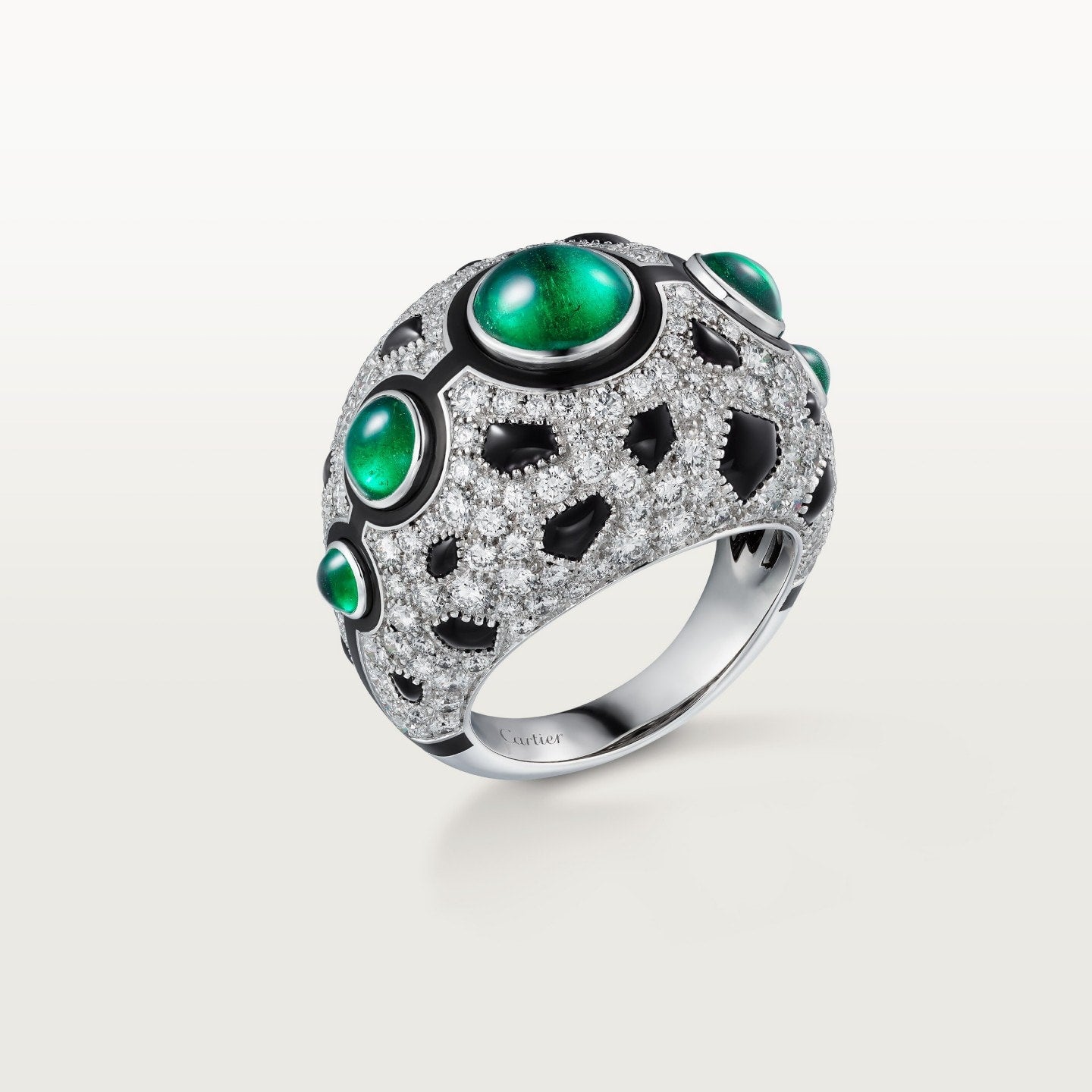 Bague Panthère de Cartier, émeraude, pavée