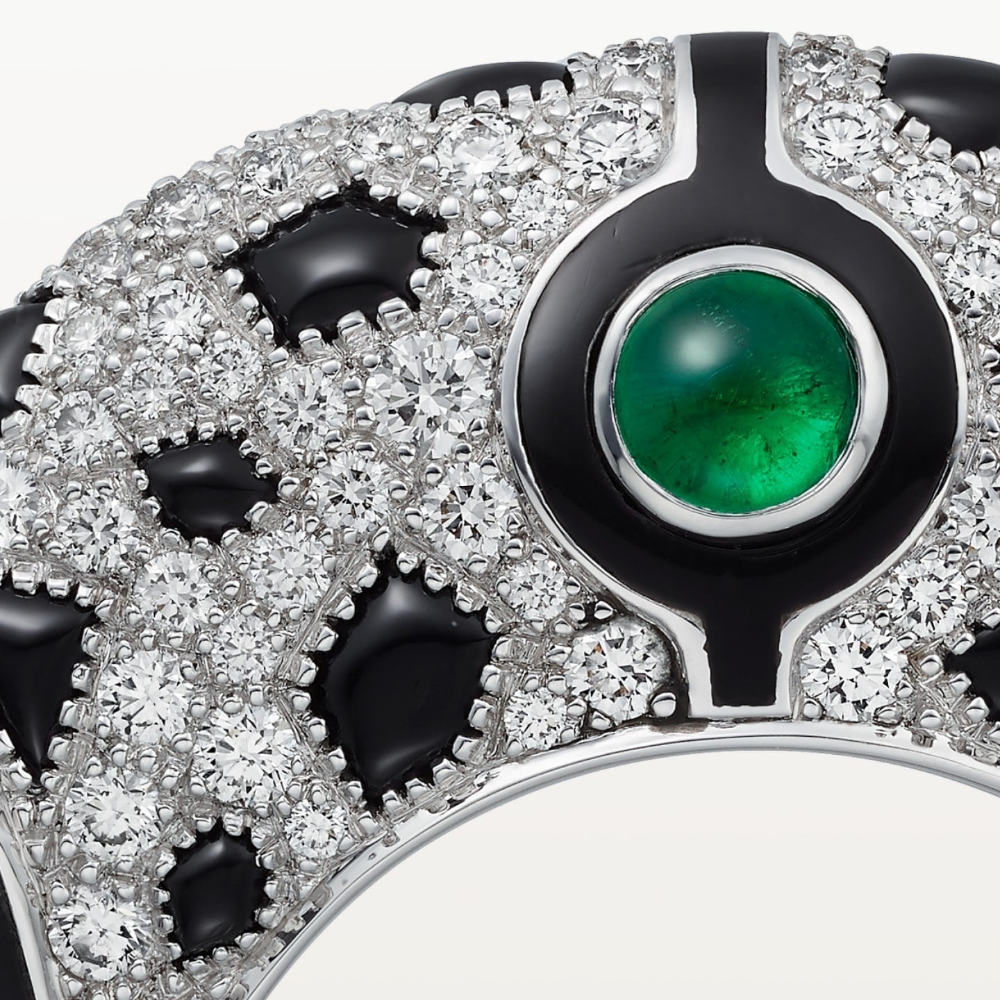 Bague Panthère de Cartier, émeraude, pavée