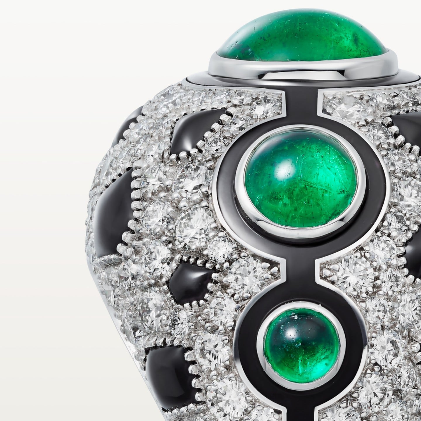 Bague Panthère de Cartier, émeraude, pavée