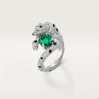 Bague Panthère de Cartier, émeraude taille coussin, pavée