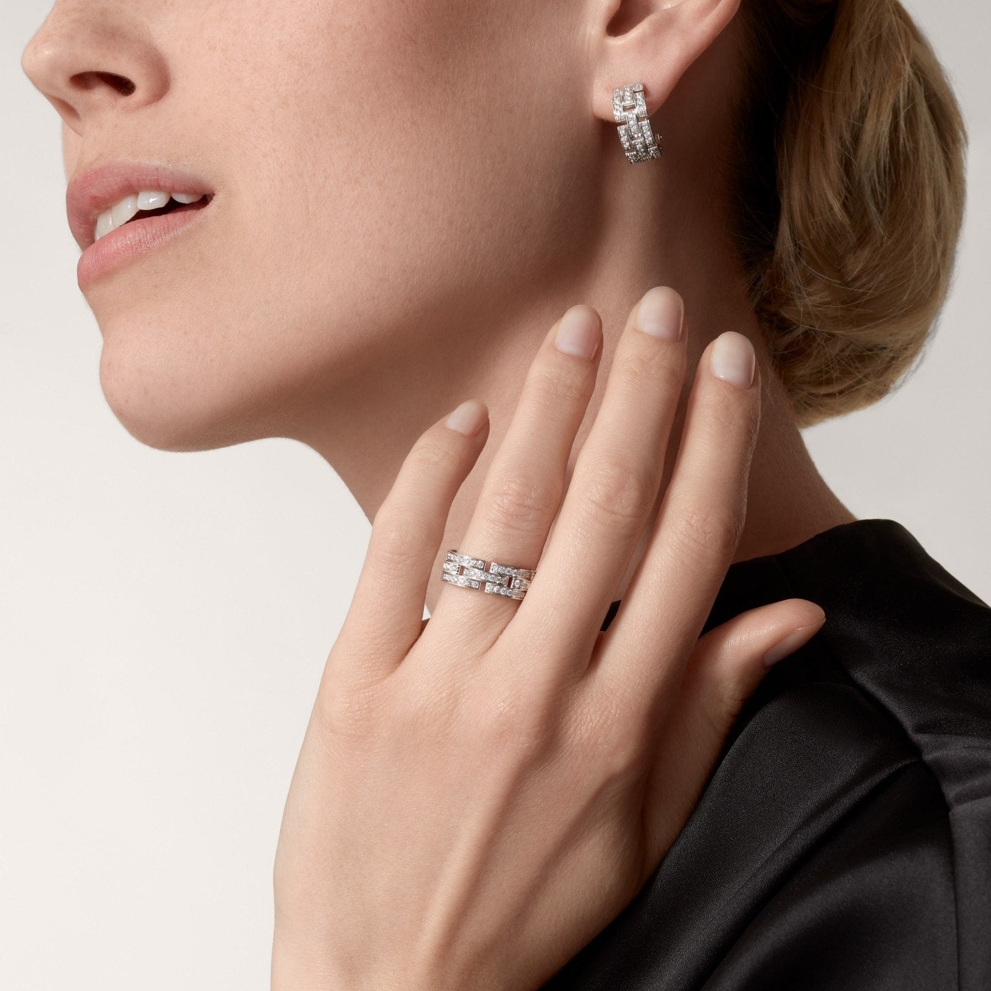 Bague Maillon Panthère, trois rangs, pavée