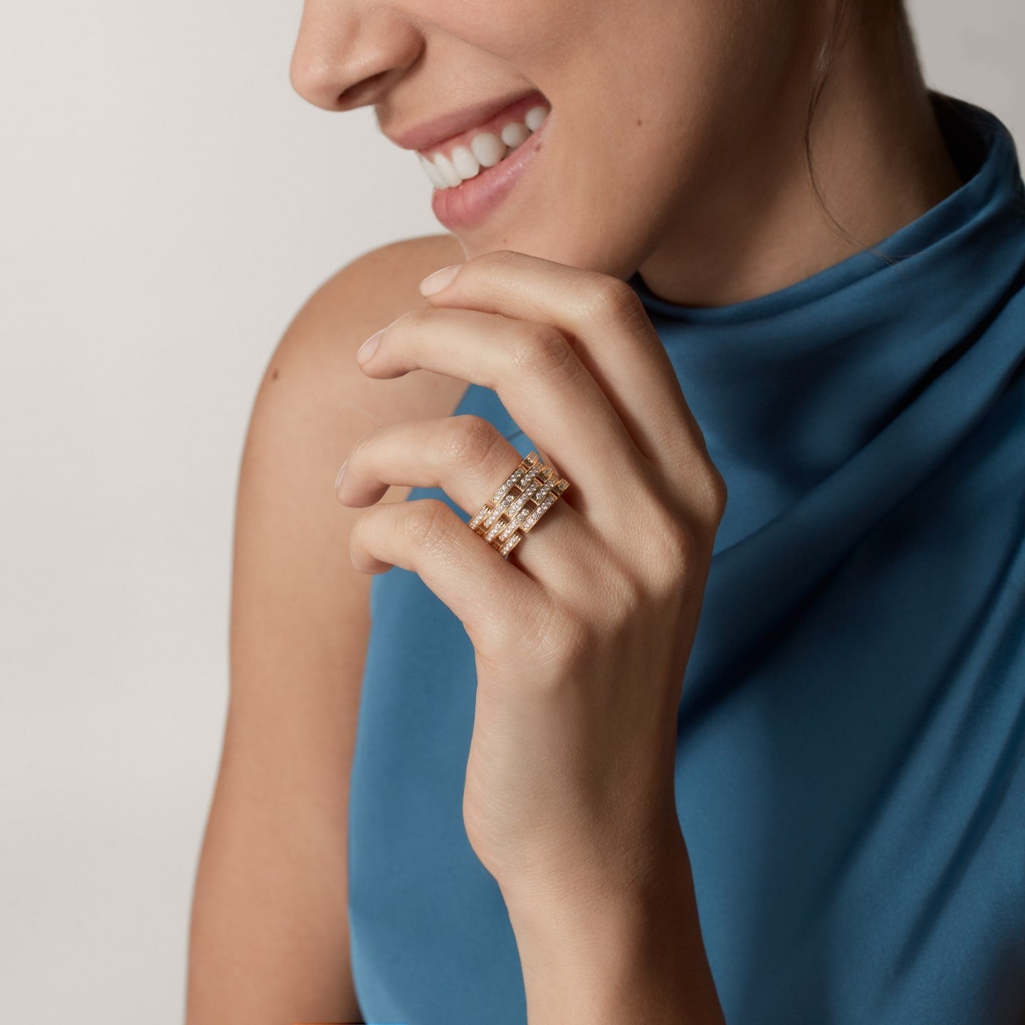 Bague Maillon Panthère, cinq rangs, pavée
