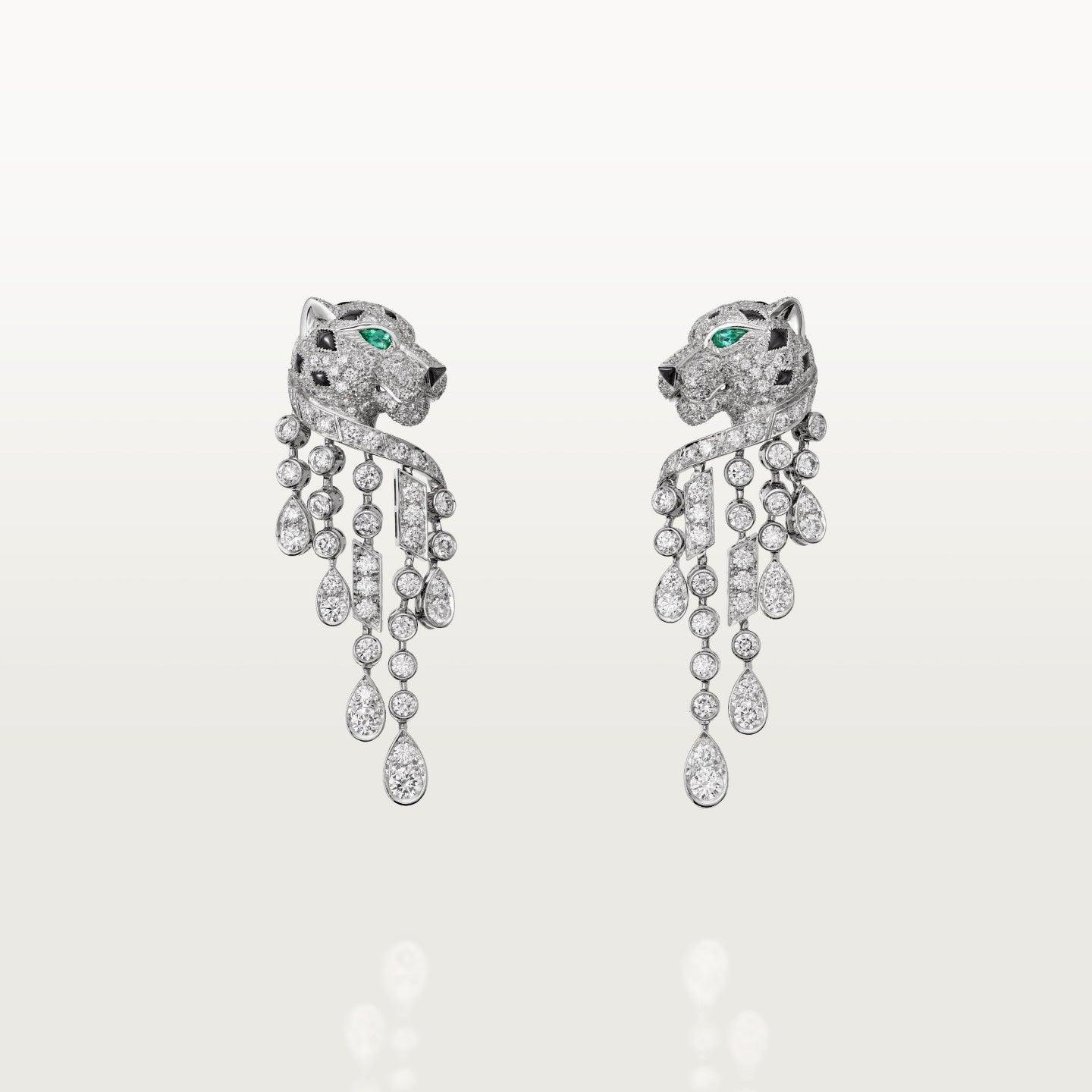 Boucles d'oreilles Panthère de Cartier, grand modèle, pavées