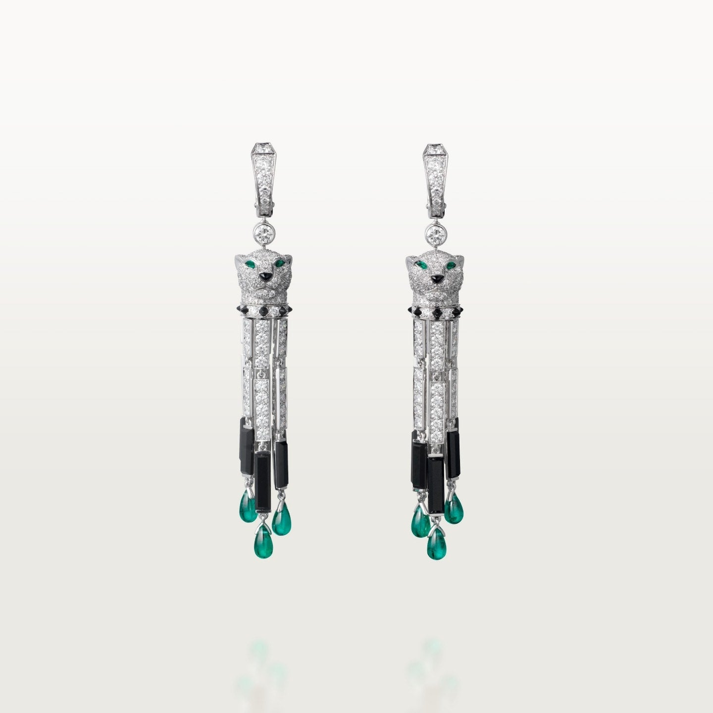 Boucles d'oreilles Panthère de Cartier, émeraude, grand modèle, pavées