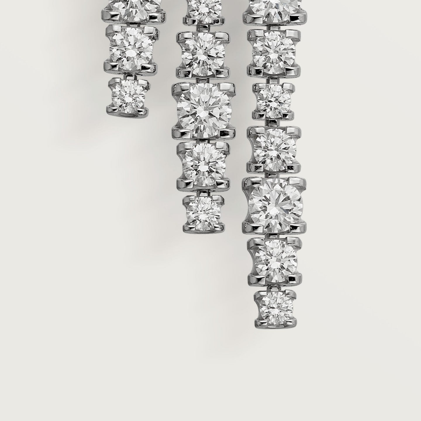 Boucles d'oreilles Lignes Essentielles, diamants taille brillant