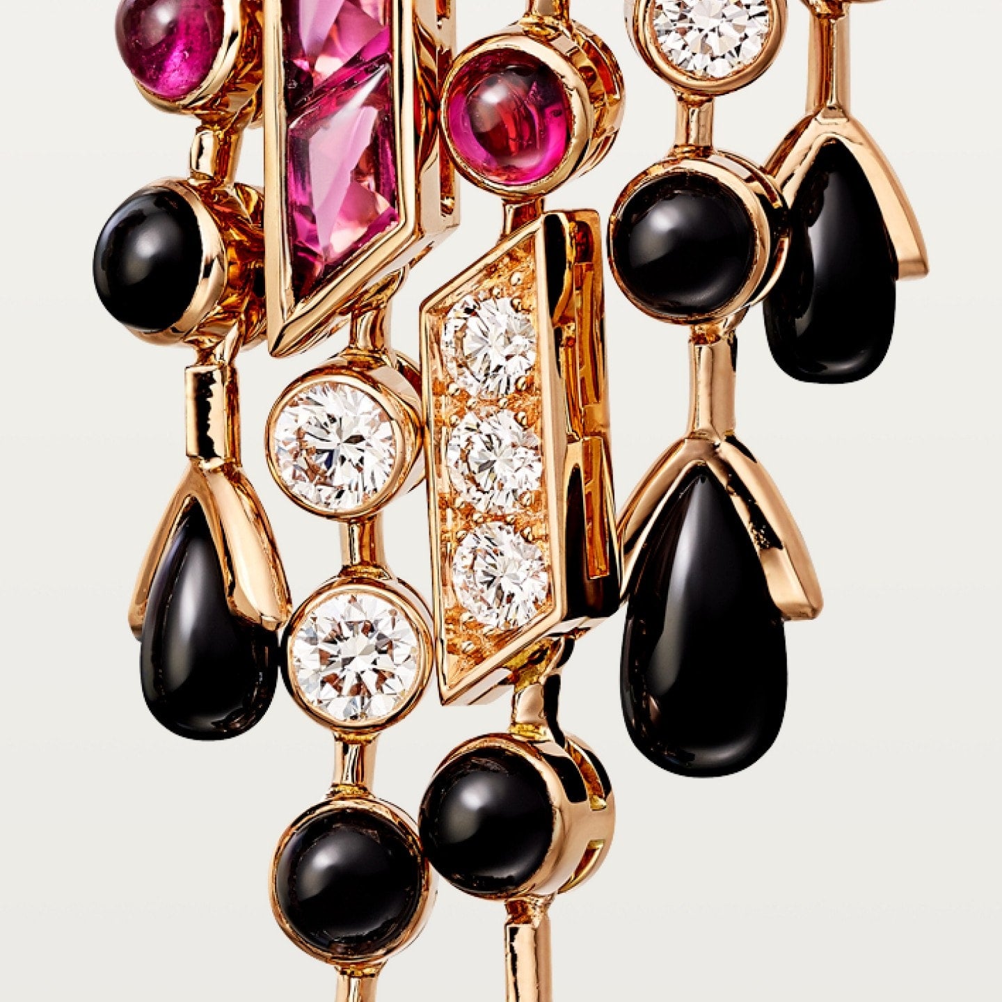 Boucles d'oreilles Panthère de Cartier, rubellite, grand modèle, pavées