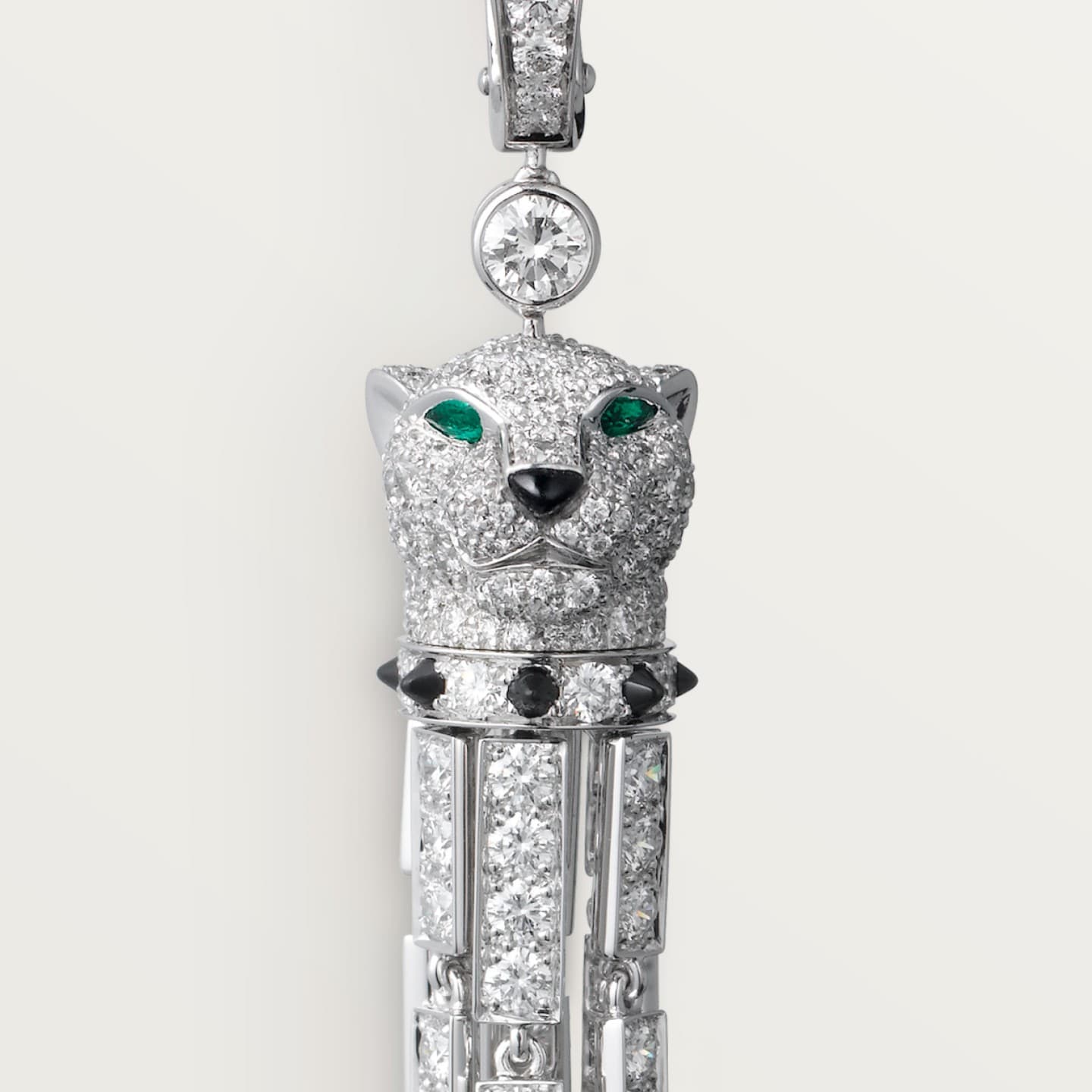 Boucles d'oreilles Panthère de Cartier, émeraude, grand modèle, pavées