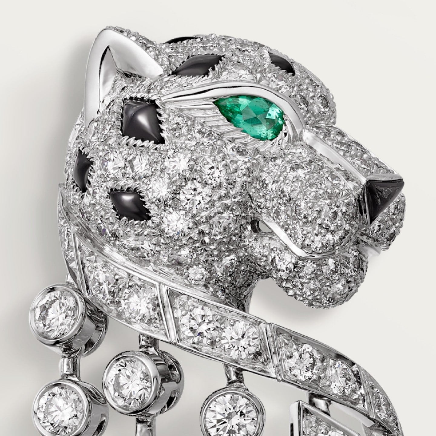 Boucles d'oreilles Panthère de Cartier, grand modèle, pavées