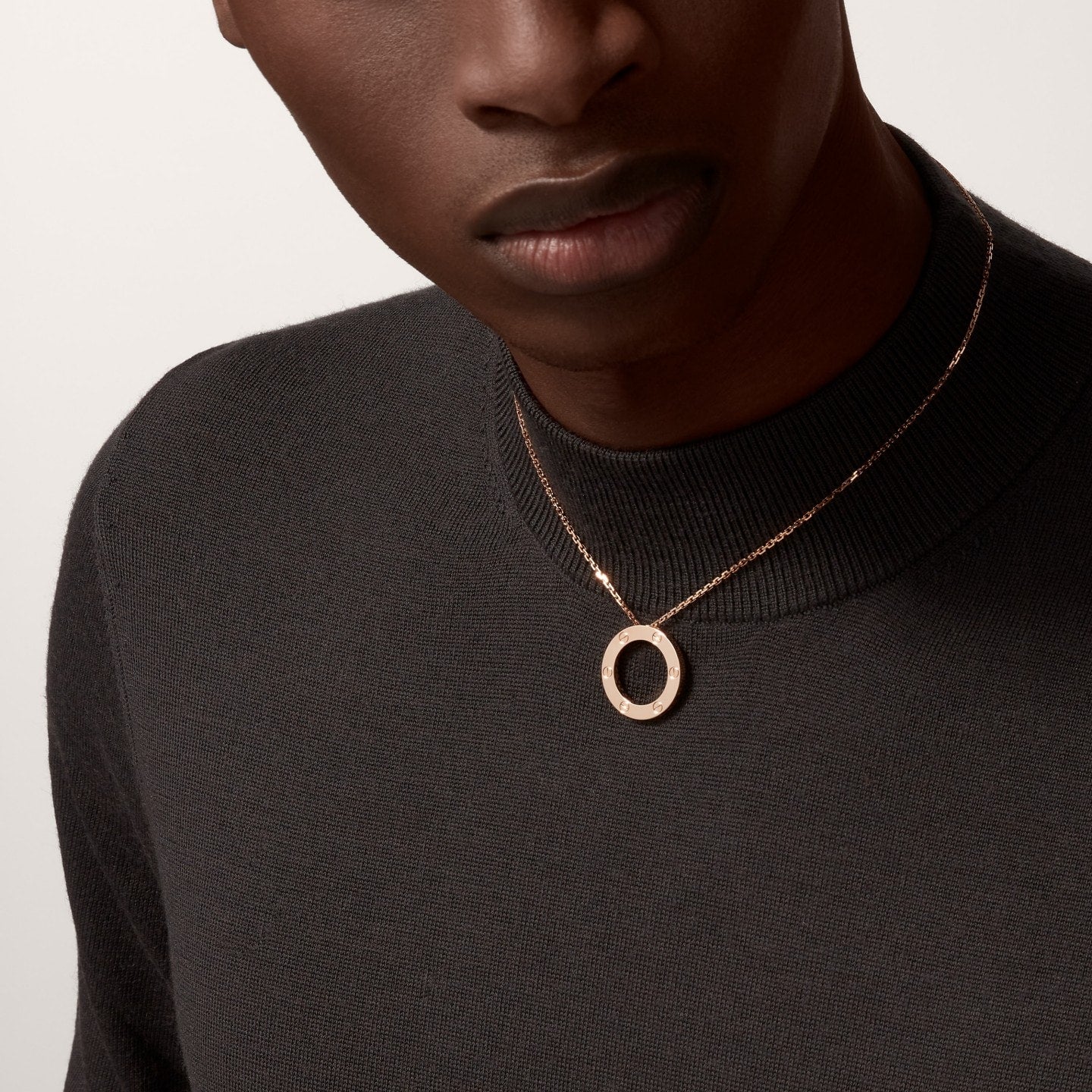 Pendentif LOVE rond