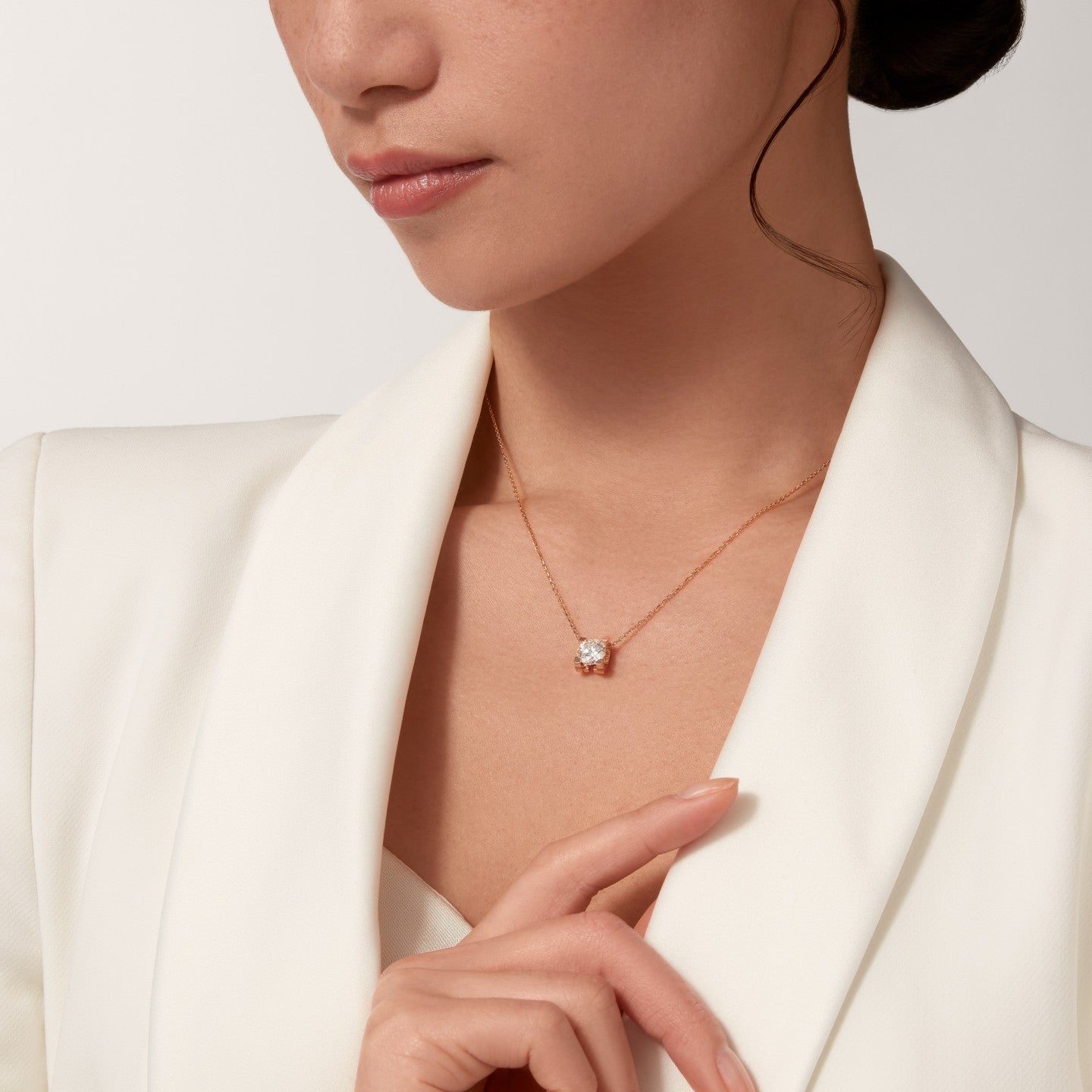 Pendentif C de Cartier, diamant taille brillant