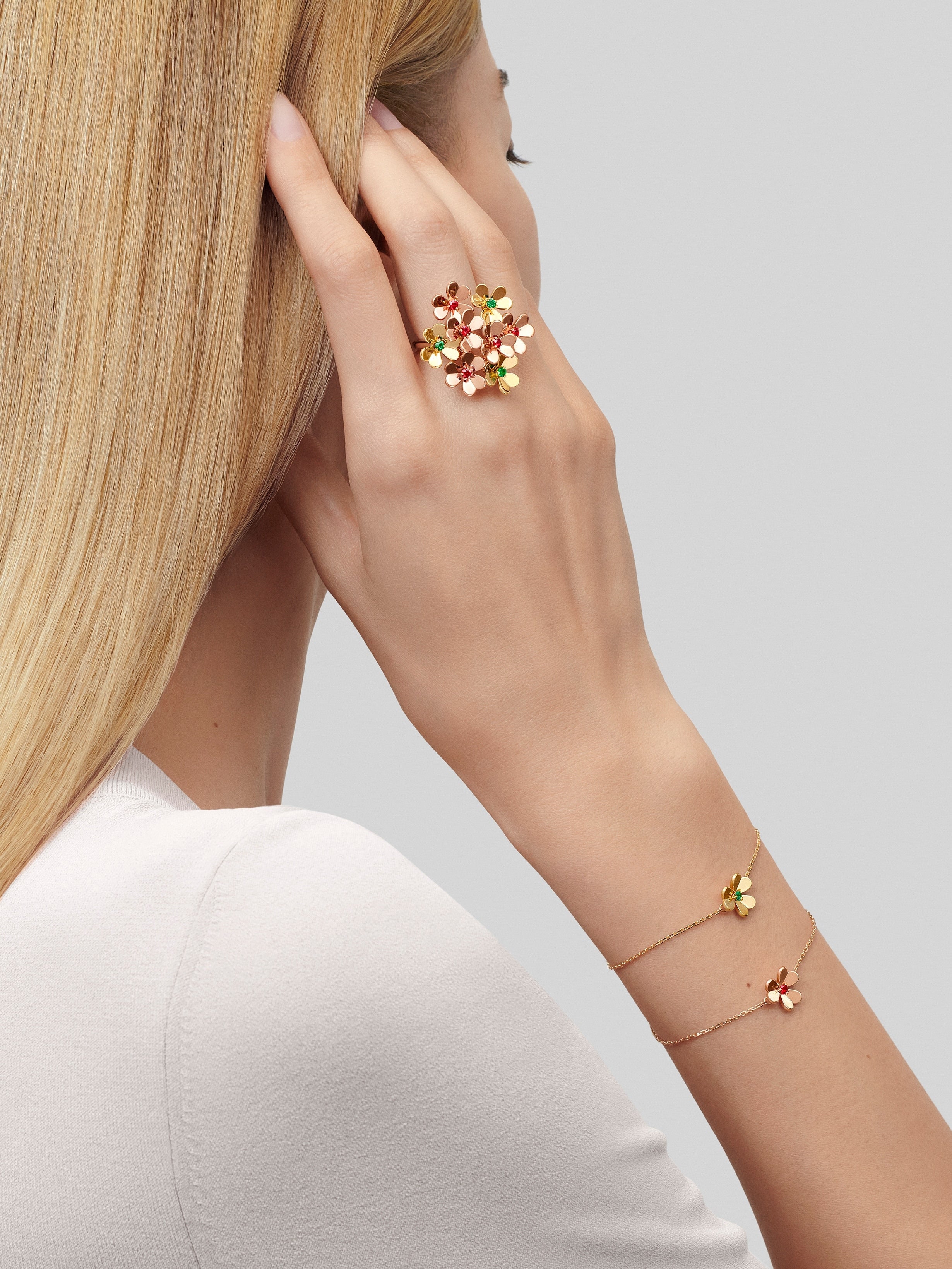 Bague Frivole, 8 fleurs