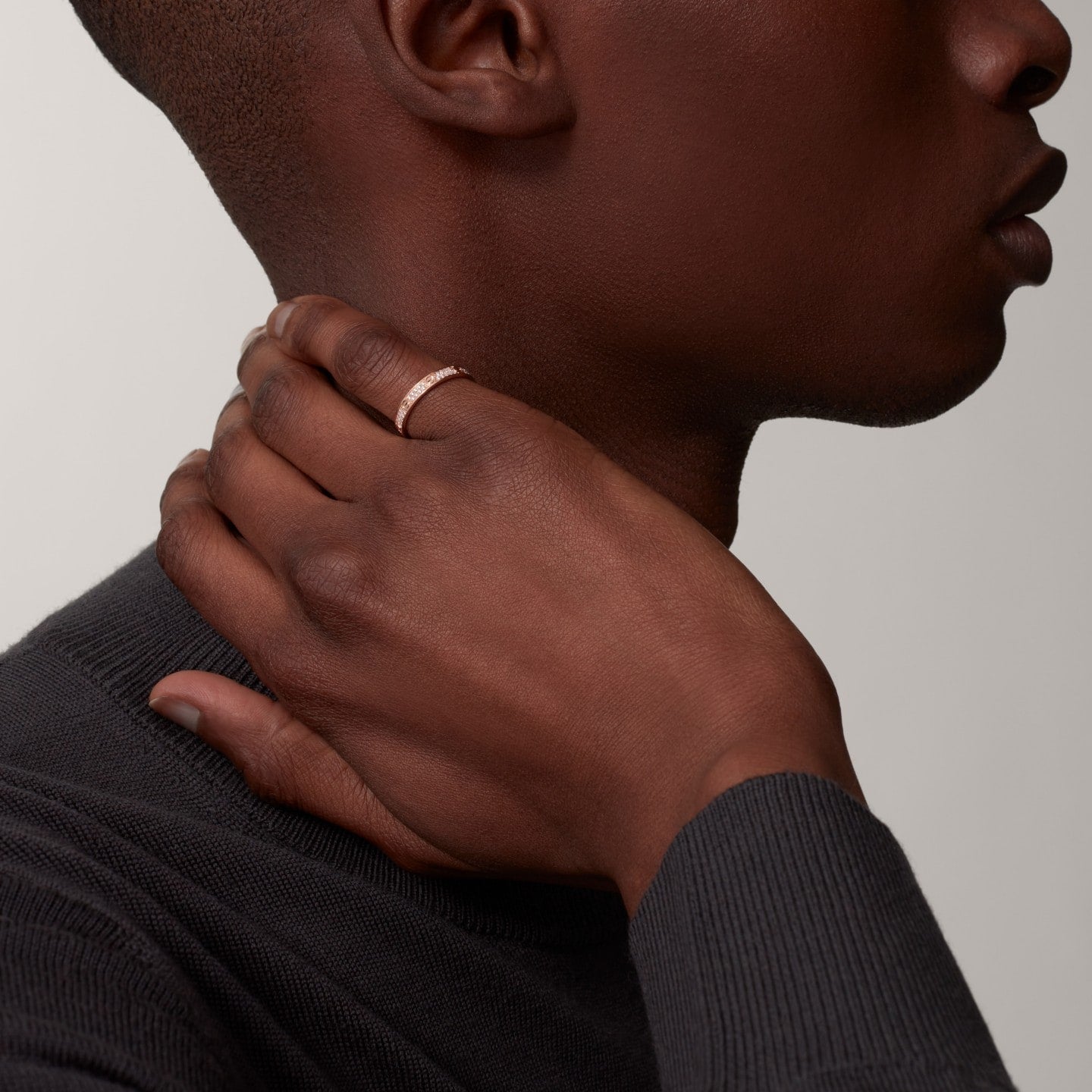 Bague LOVE, mini modèle, pavée