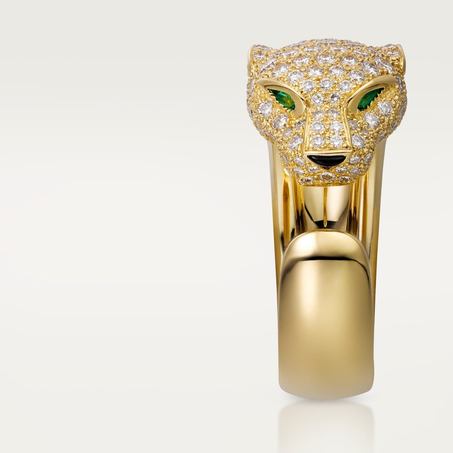 Bague Panthère de Cartier, moyen modèle, semi-pavée