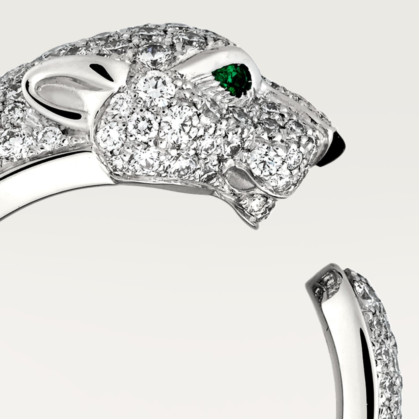 Bague Panthère de Cartier, moyen modèle, pavée