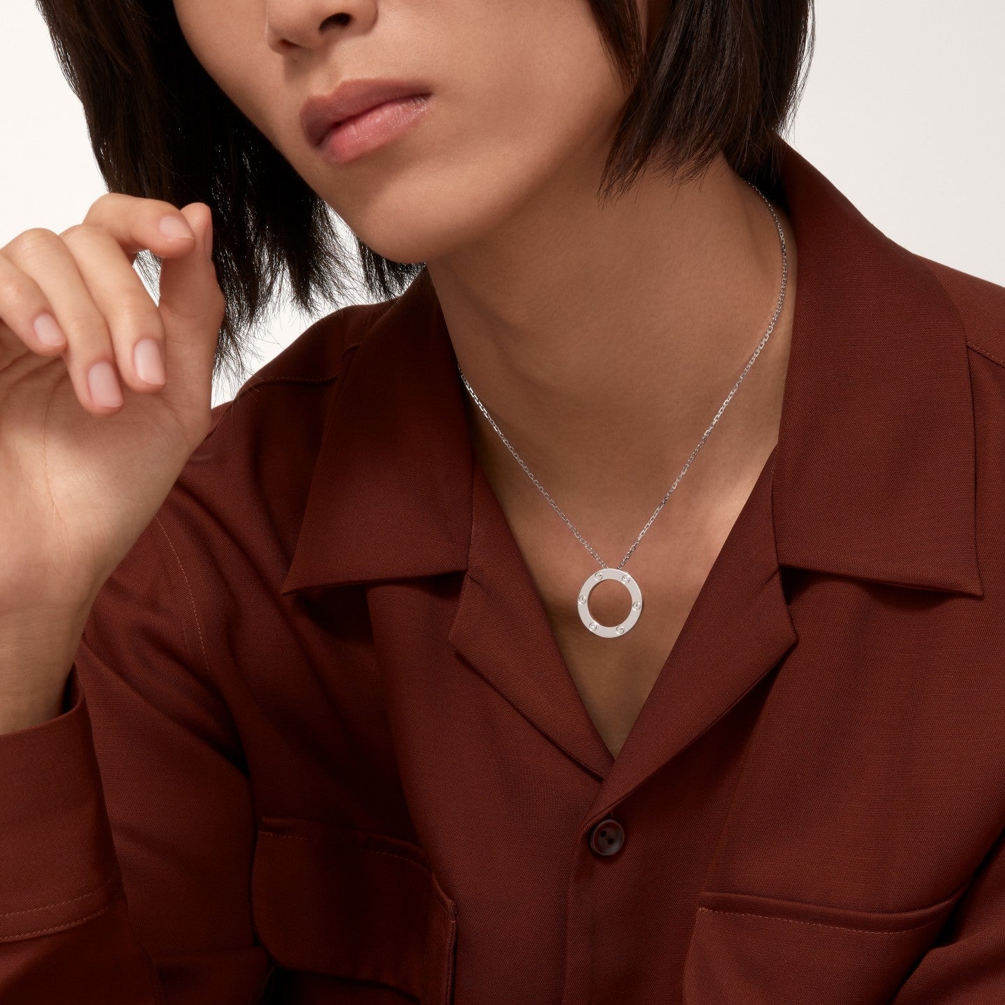 Pendentif LOVE rond