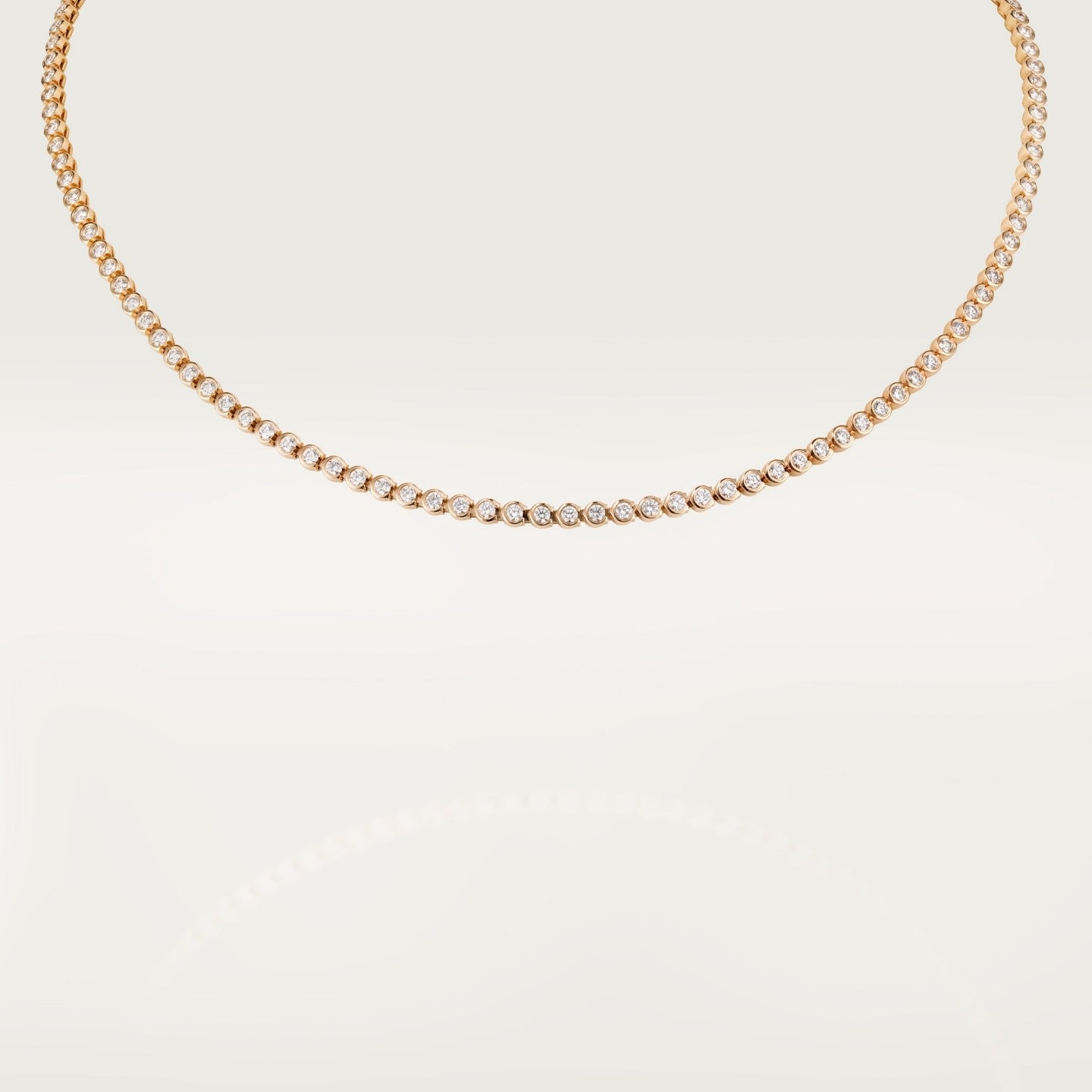 Collier Lignes Essentielles C de Cartier, diamants taille brillant