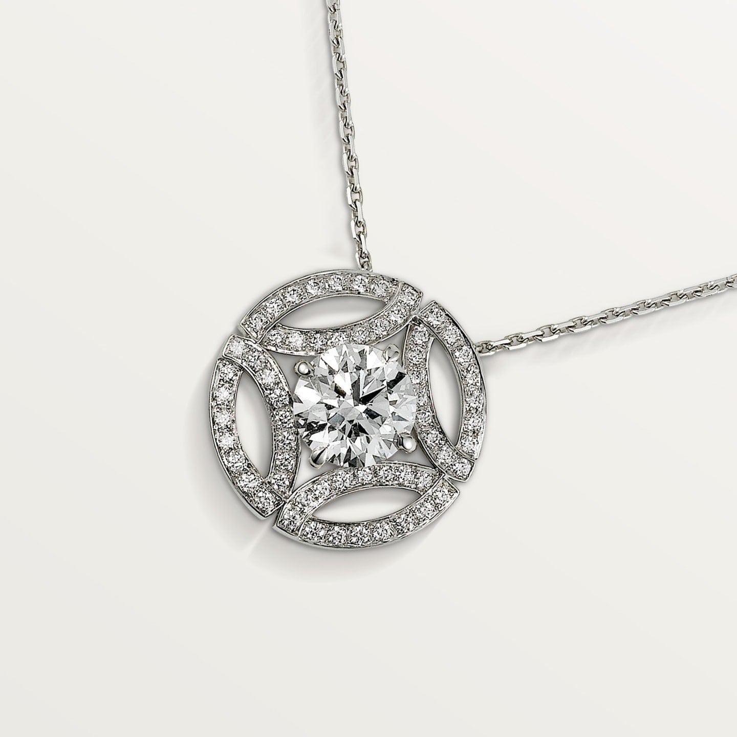 Pendentif Galanterie de Cartier, diamant taille brillant, pavé