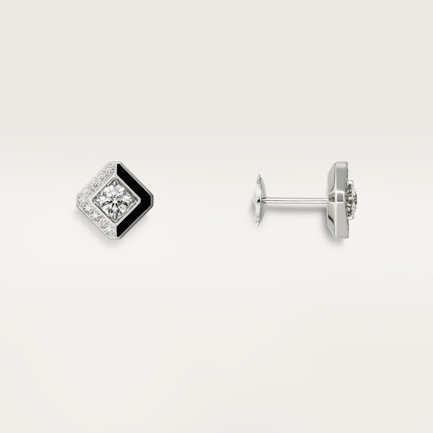 Puces d'oreilles Galanterie de Cartier, 2 diamants taille brillant, semi-pavées
