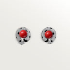 Puces d'oreilles Panthère de Cartier, corail, pavées