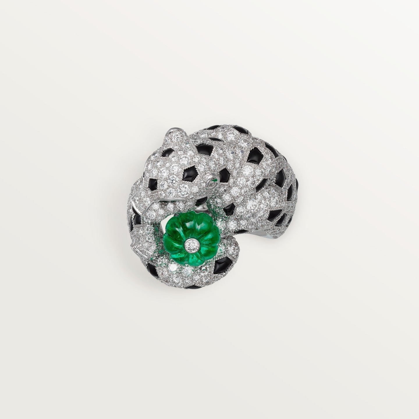 Bague Panthère de Cartier, émeraude melon cut, pavée